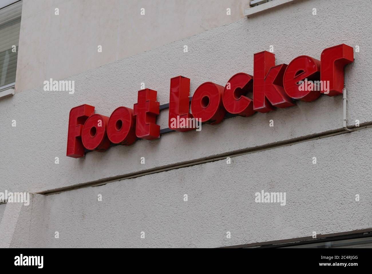 Bordeaux , Aquitaine / France - 06 20 2020 : logo foot Locker sur boutique  magasin de vêtements de sport américains et magasin de chaussures Photo  Stock - Alamy