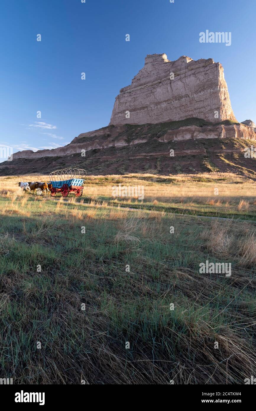 Des Paris couverts se trouvent sous le monument national de Scotts Bluff, le long du célèbre Oregon Trail, dans l'ouest du Nebraska Banque D'Images