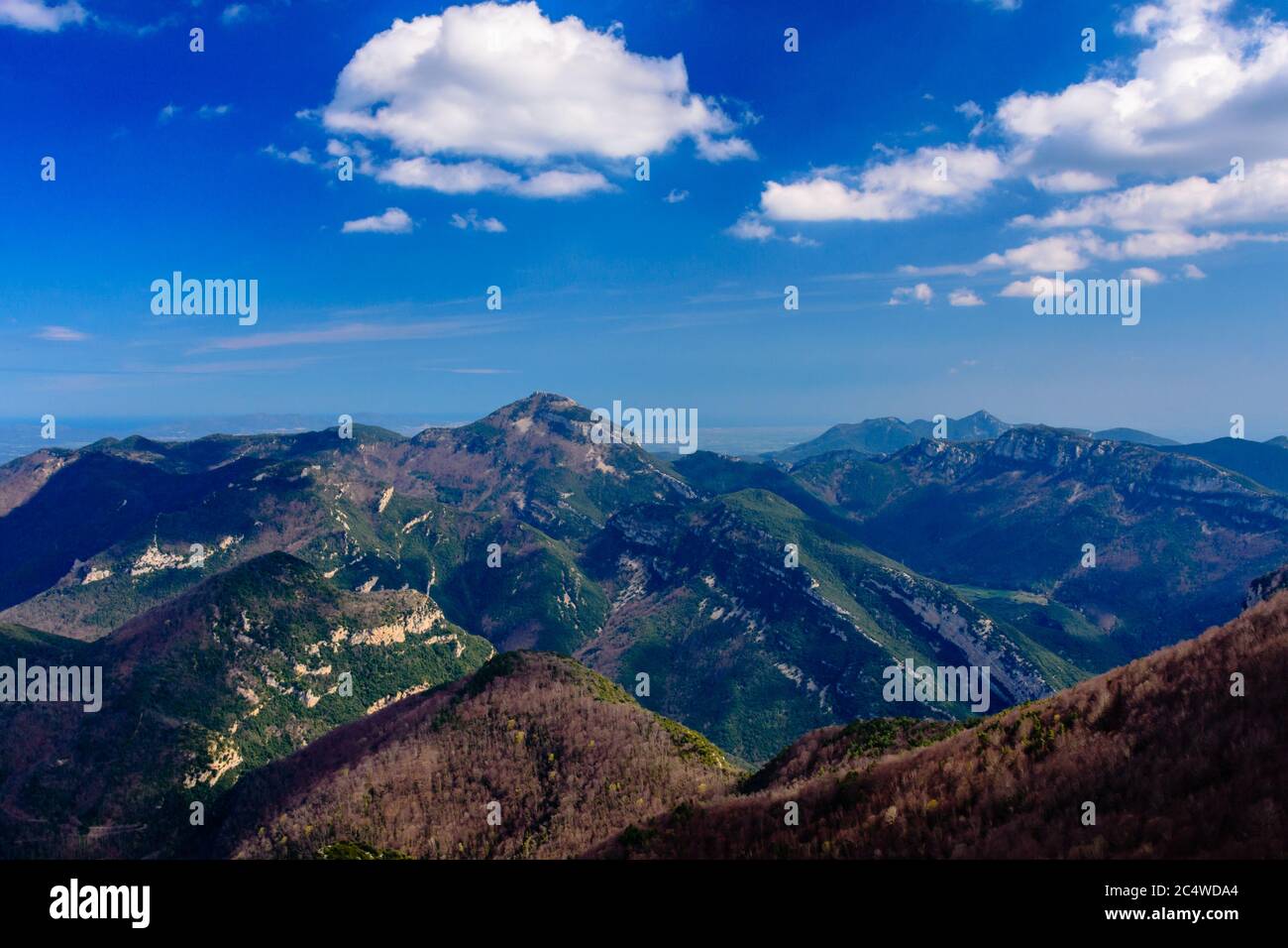Belles montagnes d'Alta Garrotxa (Espagne) Banque D'Images