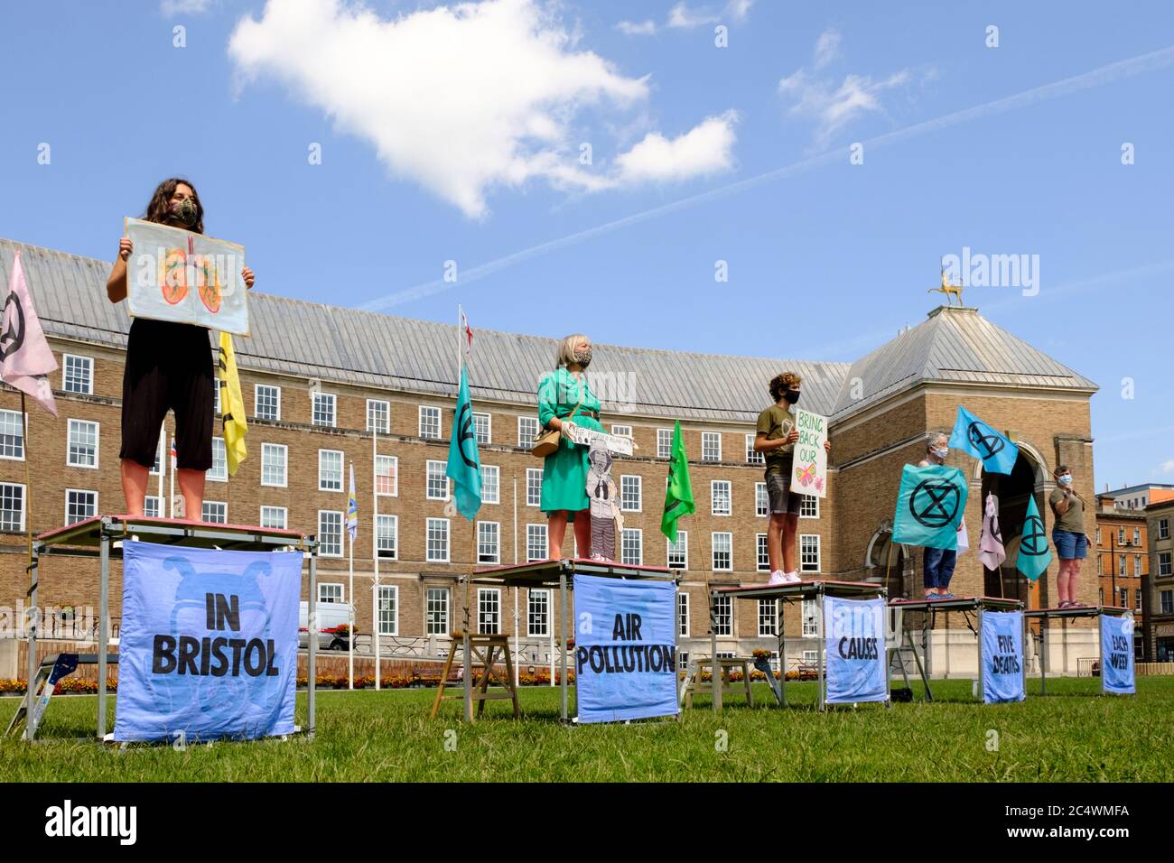 La rébellion de juin 2020 sur l'extinction Clean Air Proventtest College Green Bristol, Royaume-Uni Banque D'Images