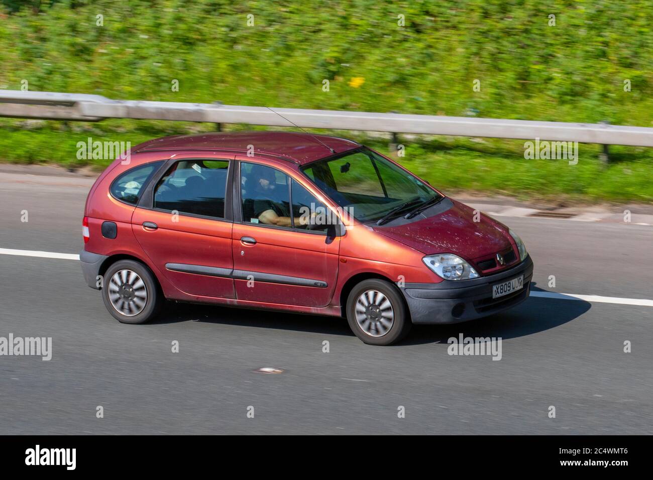2001 Bronze Renault Megane Scenic 1 6 16v Expression 5dr Auto Vmp Petrol Automatique Vehicules Mobiles De