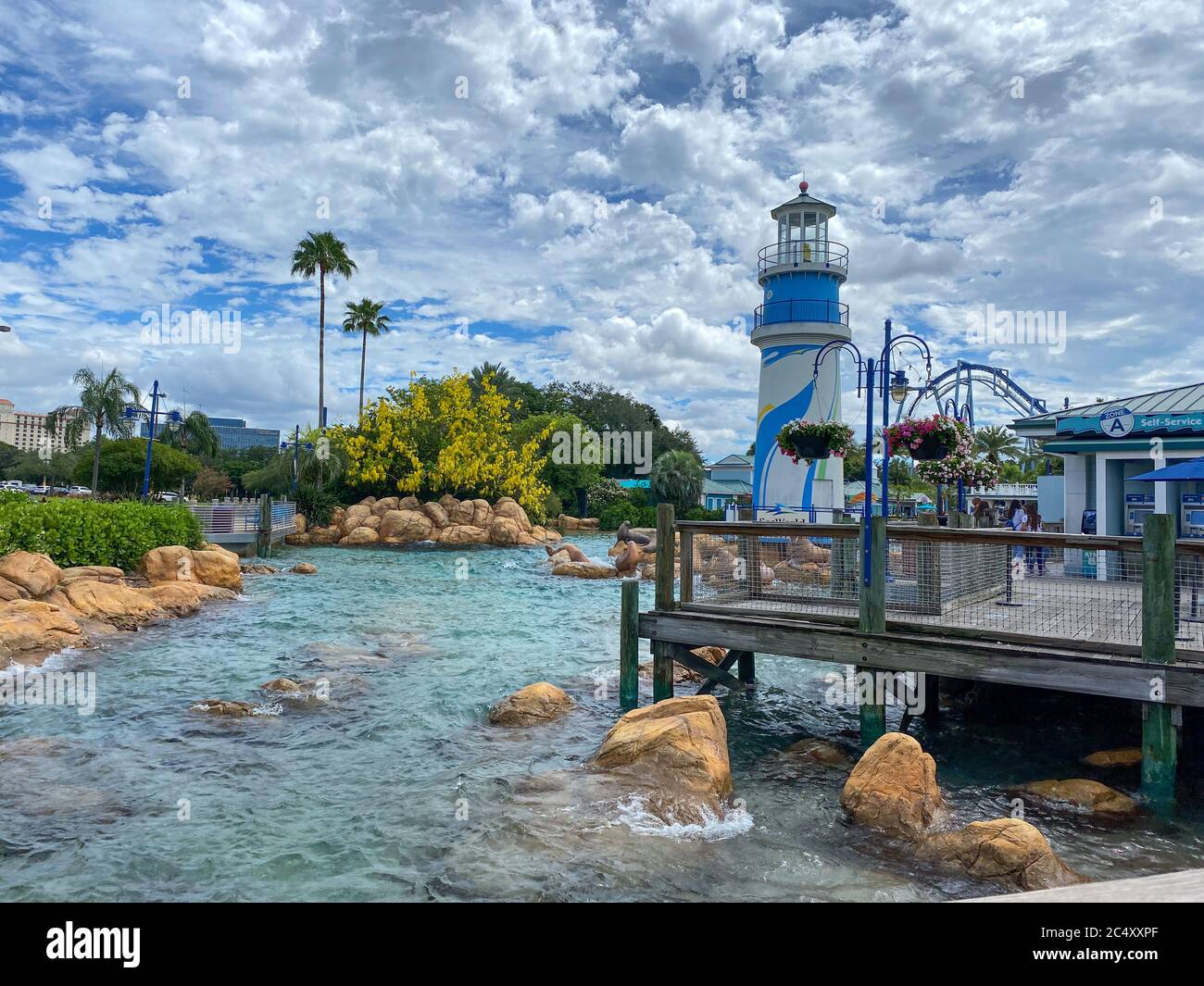 Orlando, FL/Etats-Unis - 6/19/20: Entrée Sea World par une journée ensoleillée. Banque D'Images