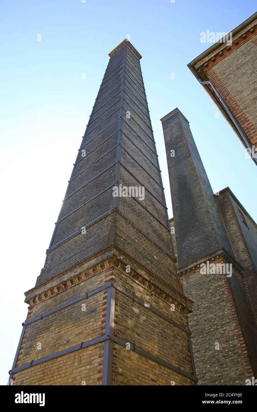 Tours ou cheminées d'une ancienne brasserie historique, Copenhague, Danemark. Banque D'Images