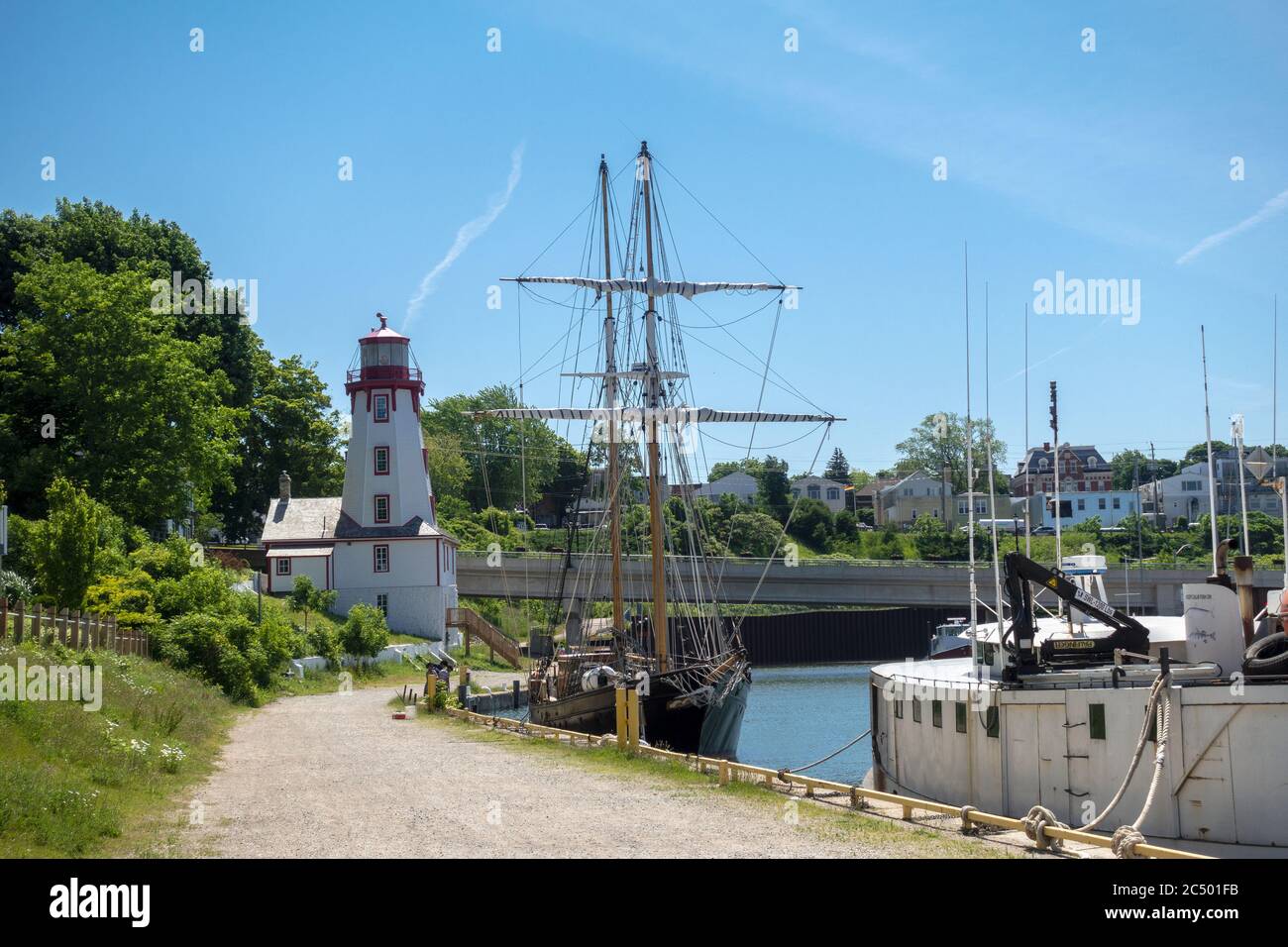 Navires amarrés au phare de Kincardine et à la marina de Kincardine, Ontario Canada Banque D'Images