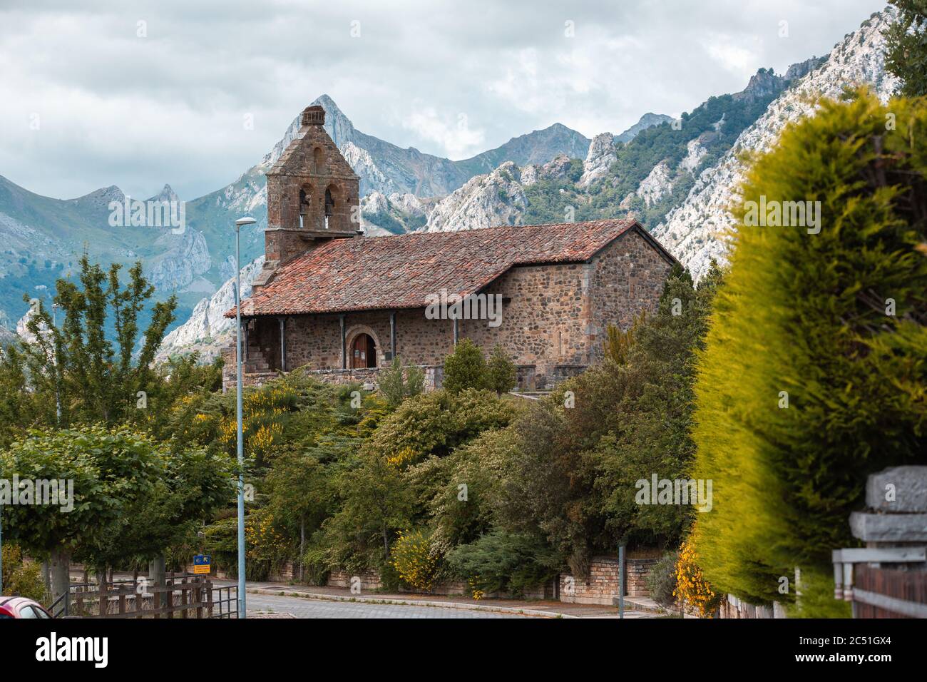 Église notre-Dame du Rosaire, Riaño, Castilla y Leon Banque D'Images