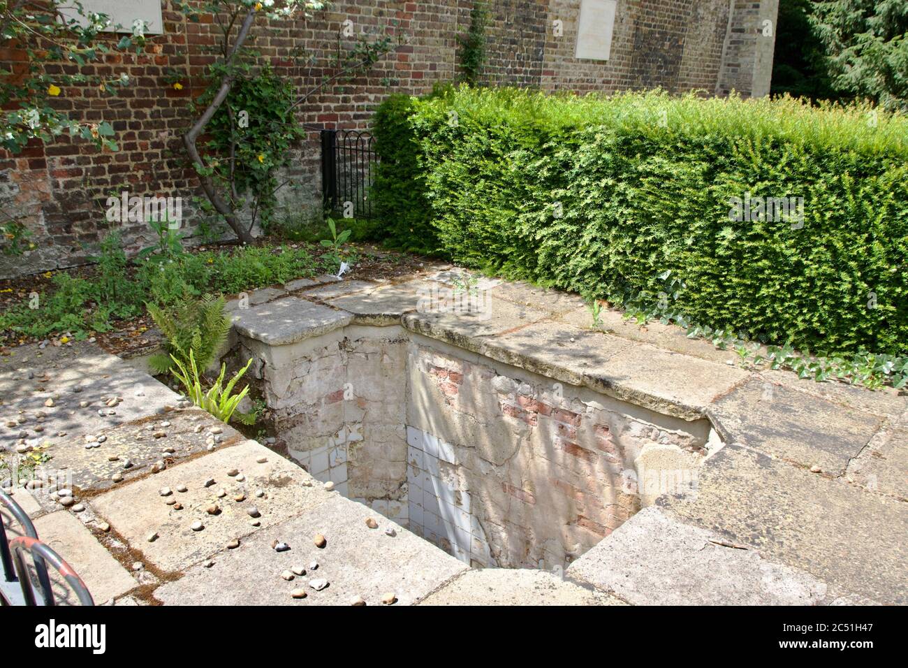 Les restes d'un bain géorgien appartenant à la reine Caroline dans Greenwich Park Banque D'Images