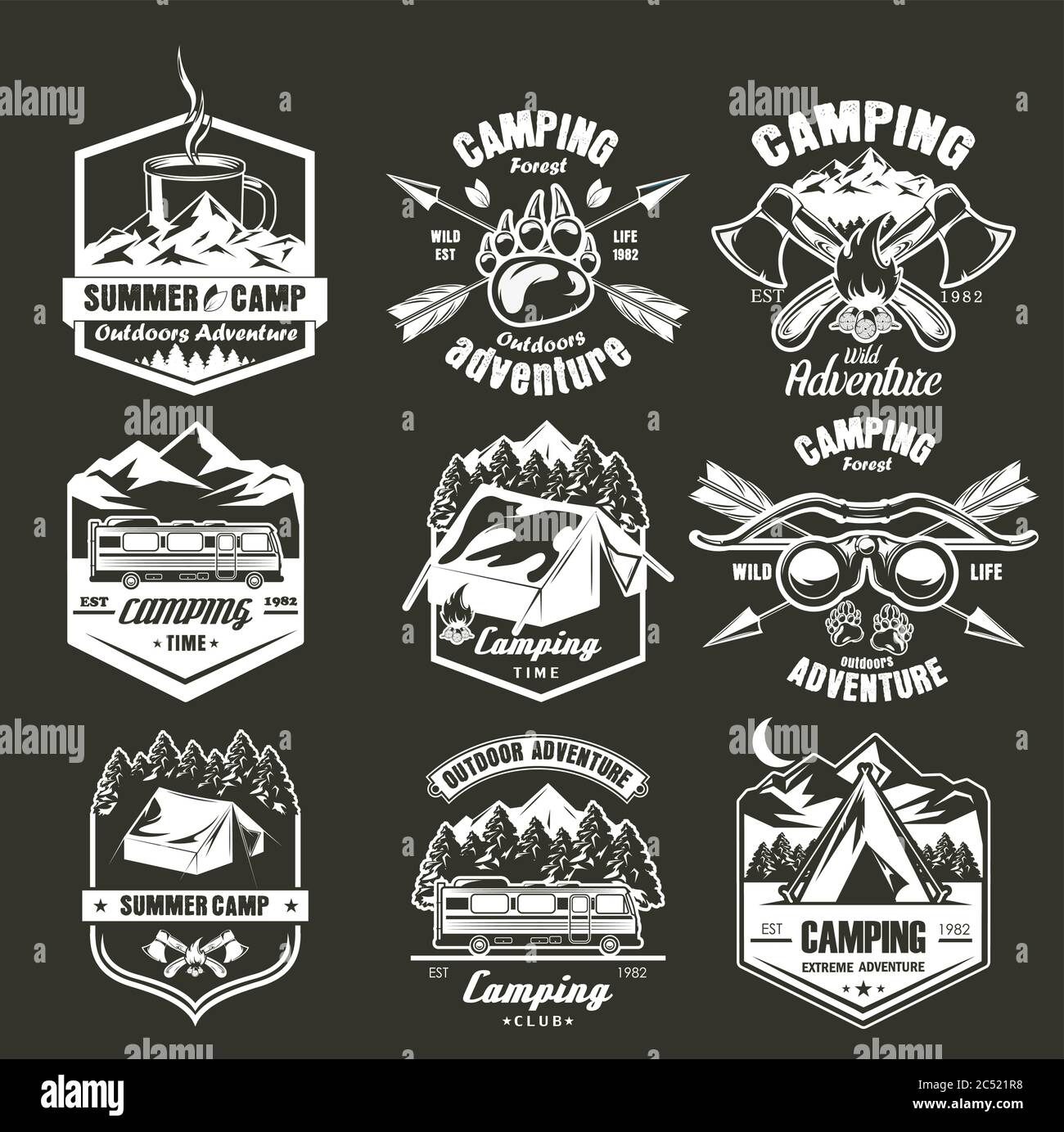 Ensemble d'étiquettes de camping d'été, illustration vectorielle monochrome Illustration de Vecteur