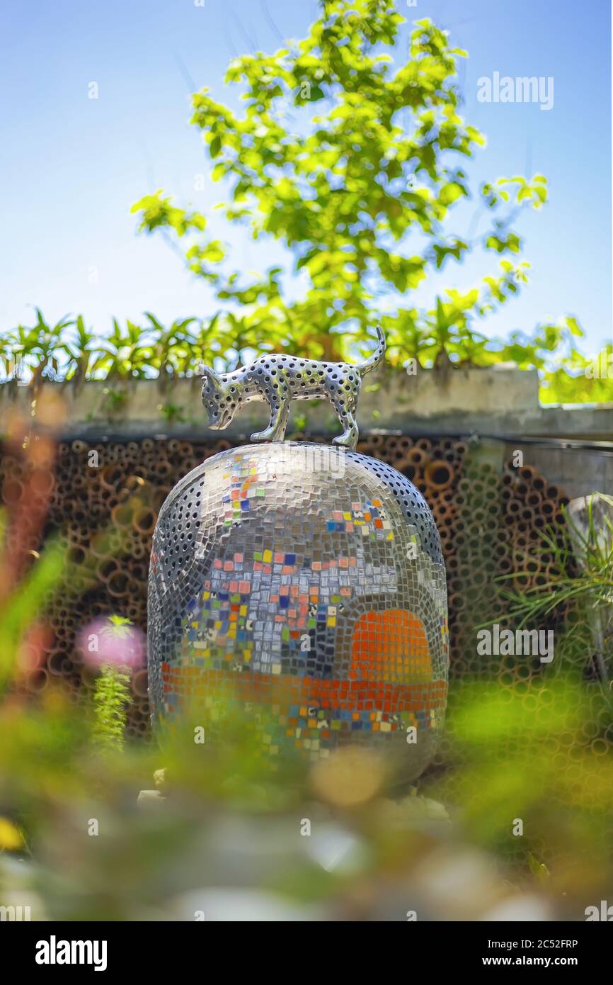 Ratchaburi, Thaïlande - 20 juin 2020 : la célèbre galerie de céramique d'art moderne a été mise en valeur à l'usine de céramique TAO HONG TAI dans la province de Ratchaburi, Tha Banque D'Images