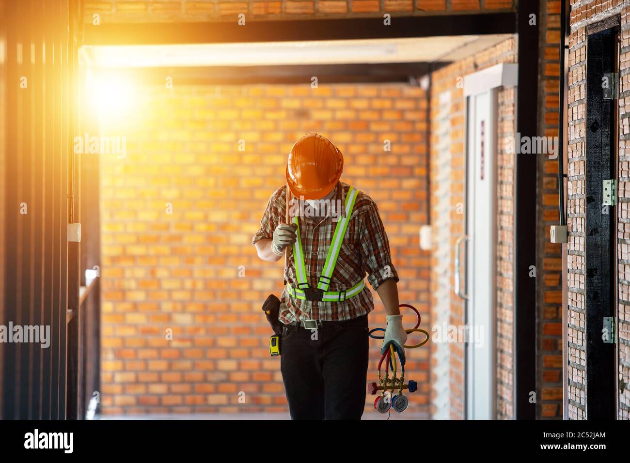 Portrait d'un travailleur manuel sur un chantier de construction, Thaïlande Banque D'Images