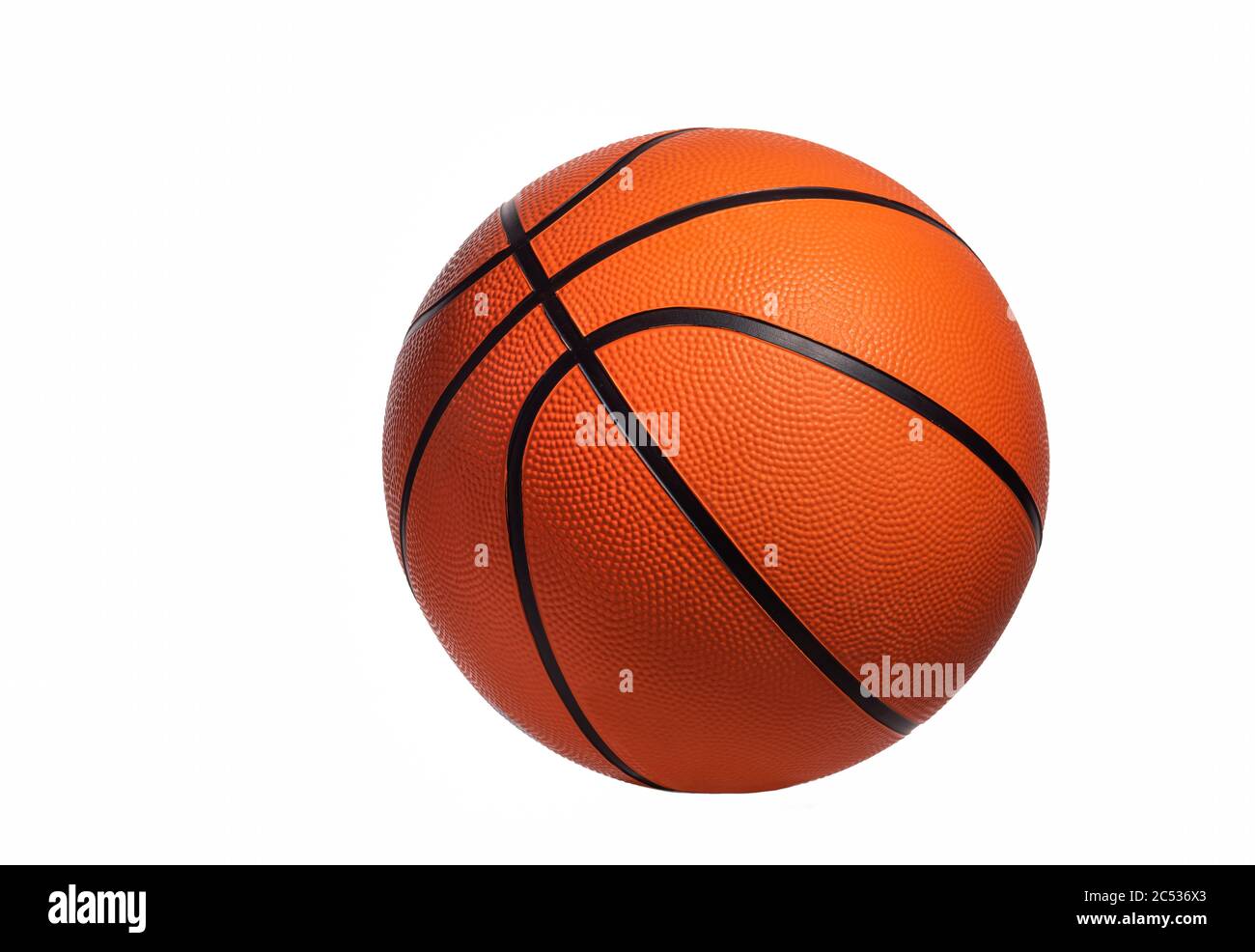 Basket-ball isolé sur fond blanc. Boule orange. Concept sportif. Banque D'Images