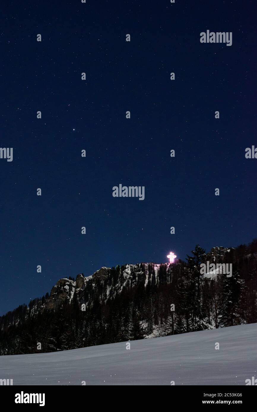 Hochfilzen, sommet de la croix de Jakobskreuz, montagne de Buchensteinwand, étoiles dans les Alpes de Kitzbühel, Pillersee Tal (vallée de Pillersee), Tyrol, Autriche Banque D'Images