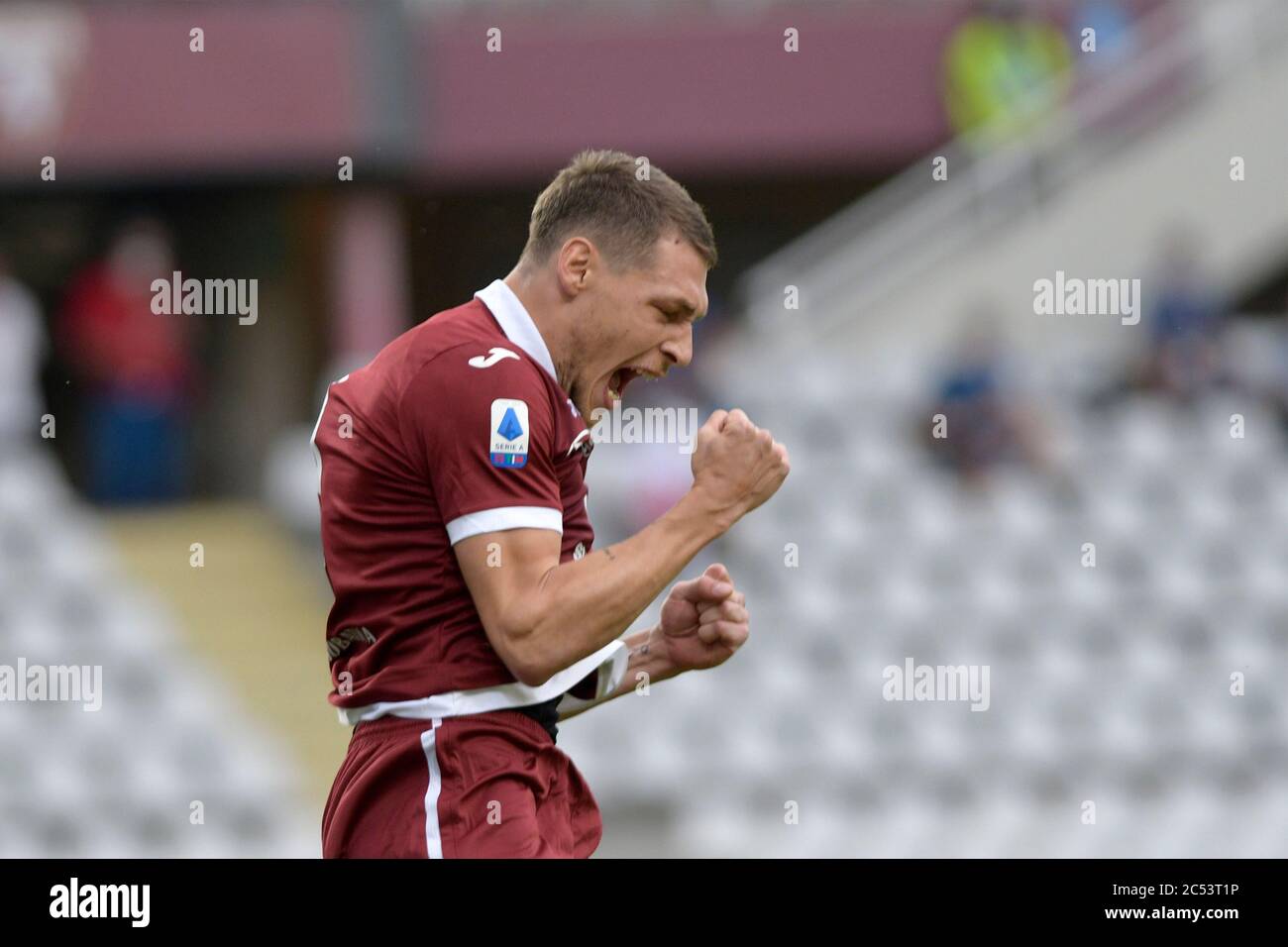 30 juin 2020 ; Stade olympique de la Grande Torino, Turin, Piémont, Italie ; Serie A football, Turin versus Lazio ; Andrea Belotti du FC de Turin célèbre après avoir obtenu un coup de pied de pénalité à la 5e minute en 1-0 Banque D'Images