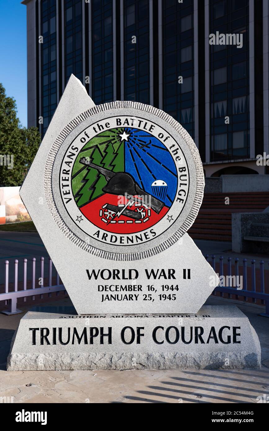Tucson, AZ - 26 novembre 2019 : mémorial du triomphe du courage aux anciens combattants de la bataille des Bulges dans le centre-ville de la Seconde Guerre mondiale, dans le parc Presidio. Banque D'Images