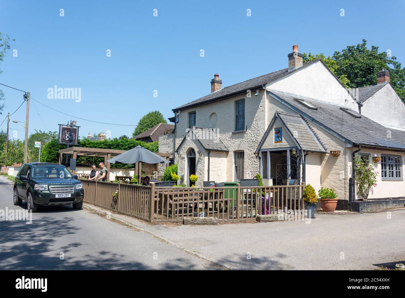 The Eastbury Plough Pub, Newbury Road, Eastbury, Berkshire, Angleterre, Royaume-Uni Banque D'Images