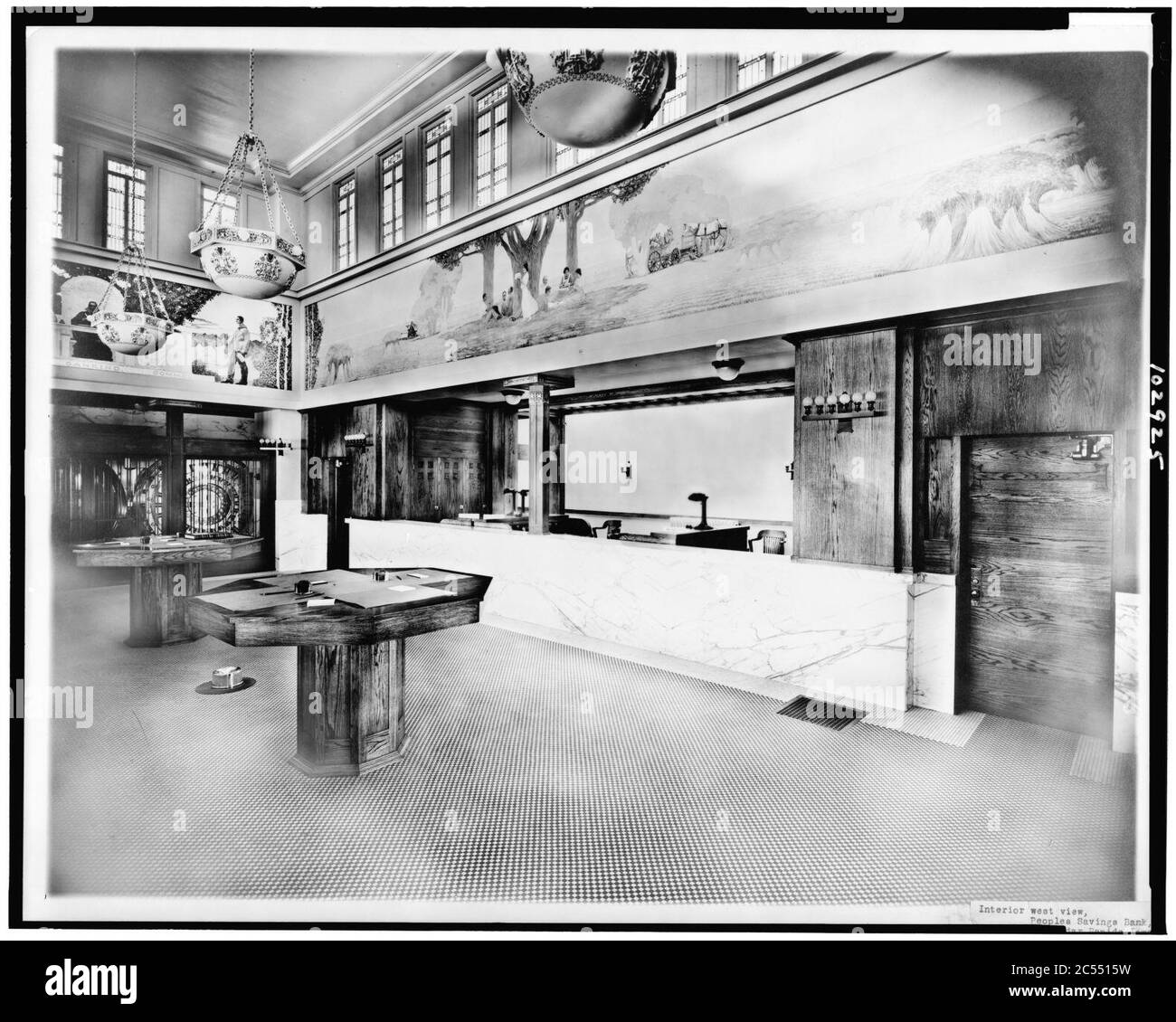 Vue ouest intérieure, People Savings Bank, Cedar Rapids, Iowa - Raney Studio, Cedar Rapids, Iowa. Banque D'Images