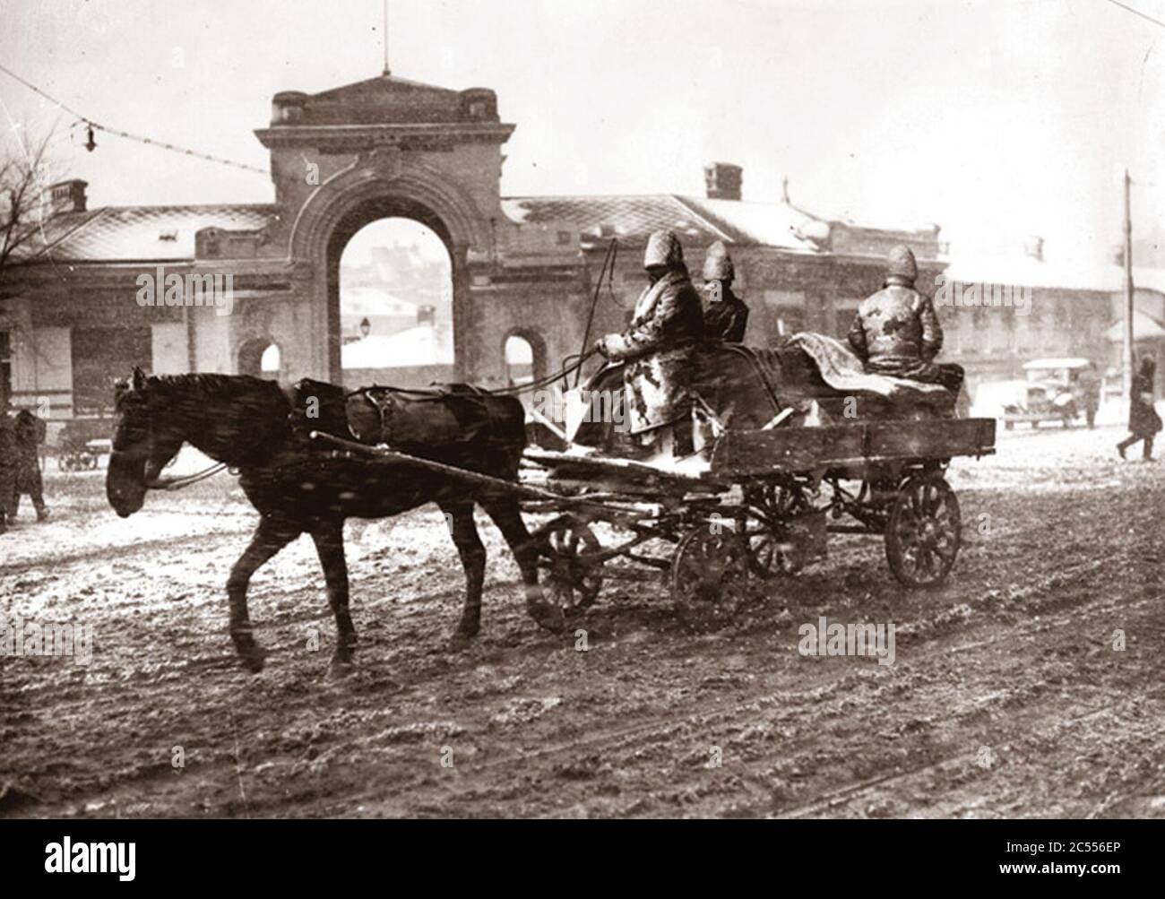 Iosif Berman - Intrarea principală în Piaţa Bibescu-Vodă de pe Bulevardul Regina Maria anul 1933. Banque D'Images