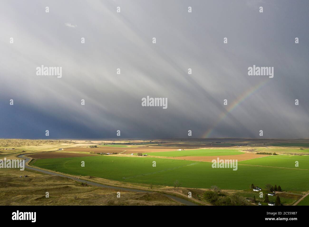 Vue aérienne d'un orage violent, de la grêle et de l'arc-en-ciel dans le comté de Goshen, Wyoming Banque D'Images