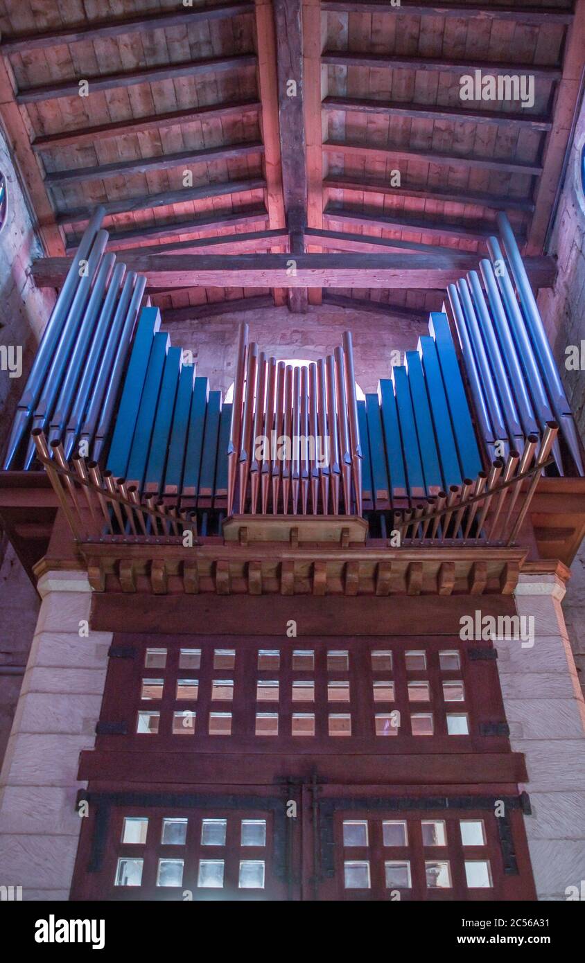 L'église médiévale de tuyaux d'orgue, y compris quelques tuyaux en bois et de plafond en bois Banque D'Images