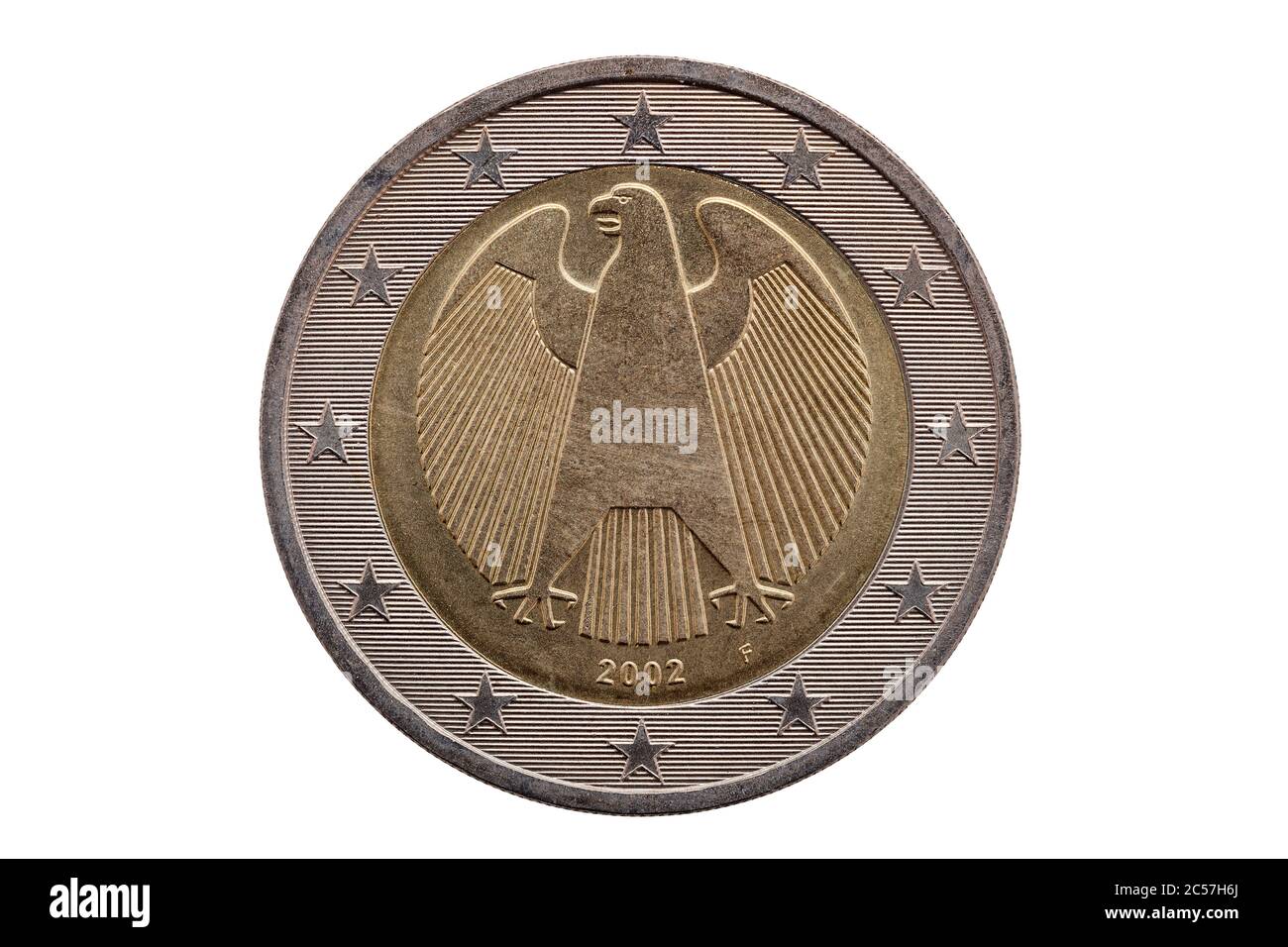 Piece De 2 Euros Avec Un Aigle 2002 Revers d'une pièce de deux euros de l'Allemagne en date de 2002 qui montre  l'aigle allemand découpé et isolé sur un fond blanc Photo Stock - Alamy