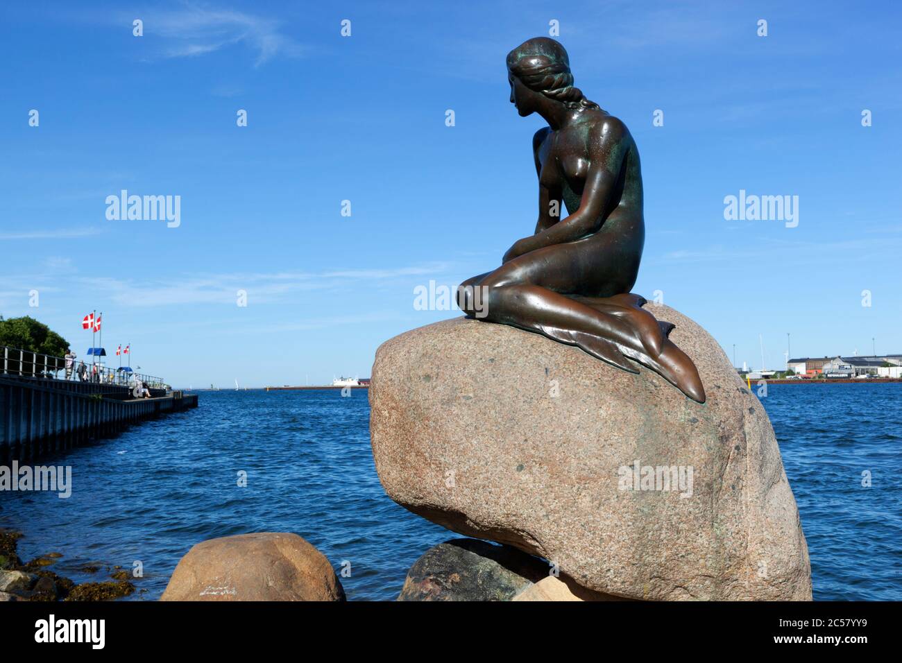 Petite Sirène (Den lille havfrue) statue sur la base de l'héroïne de Hans Christian Andersen's fairy tale Banque D'Images Petite Sirène (Den lille havfrue) statue sur la base de l'héroïne de Hans Christian Andersen's fairy tale Banque D'Images