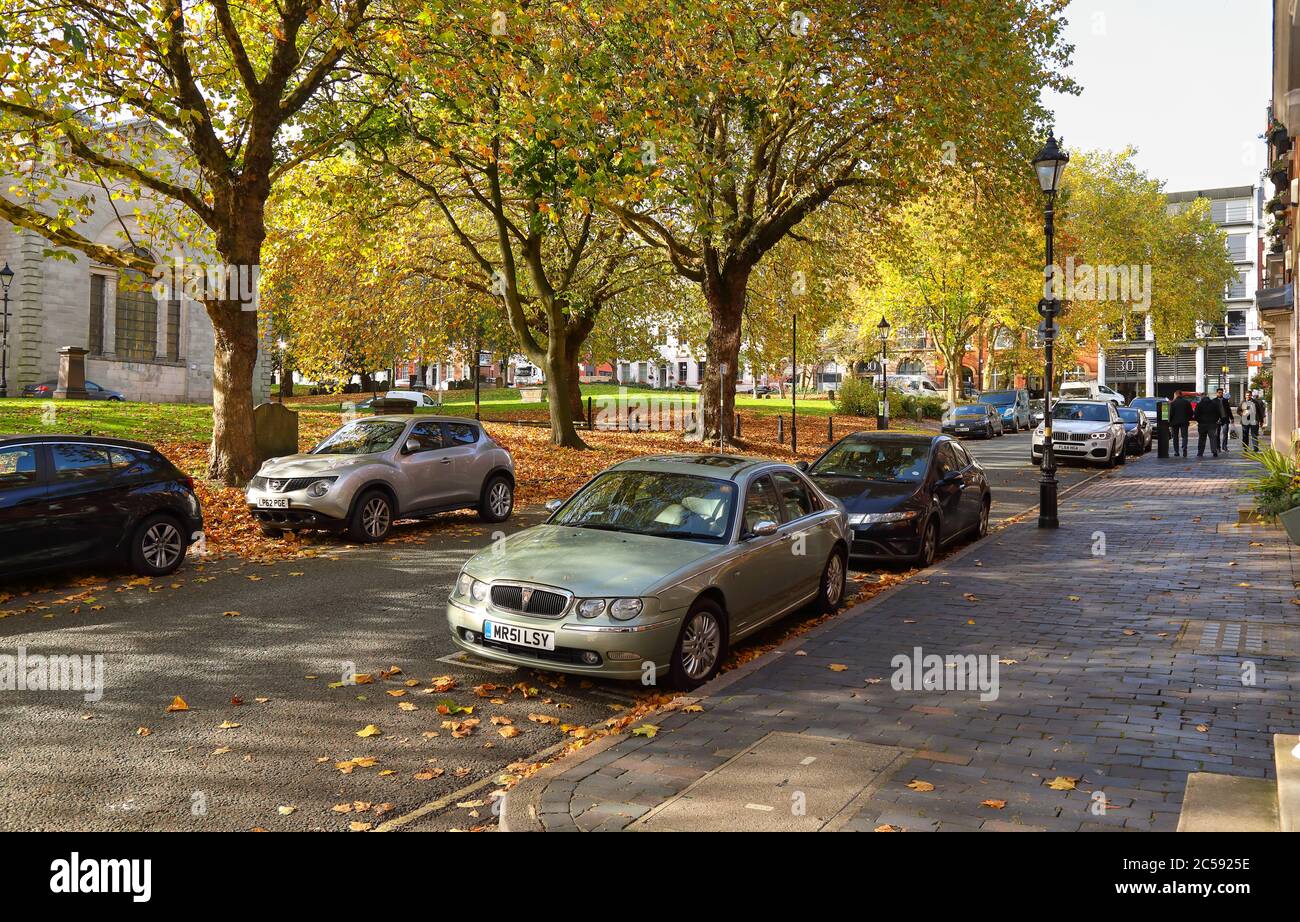 Couleurs d'automne à St. Pauls Square, Birmingham, Angleterre, Royaume-Uni. Banque D'Images