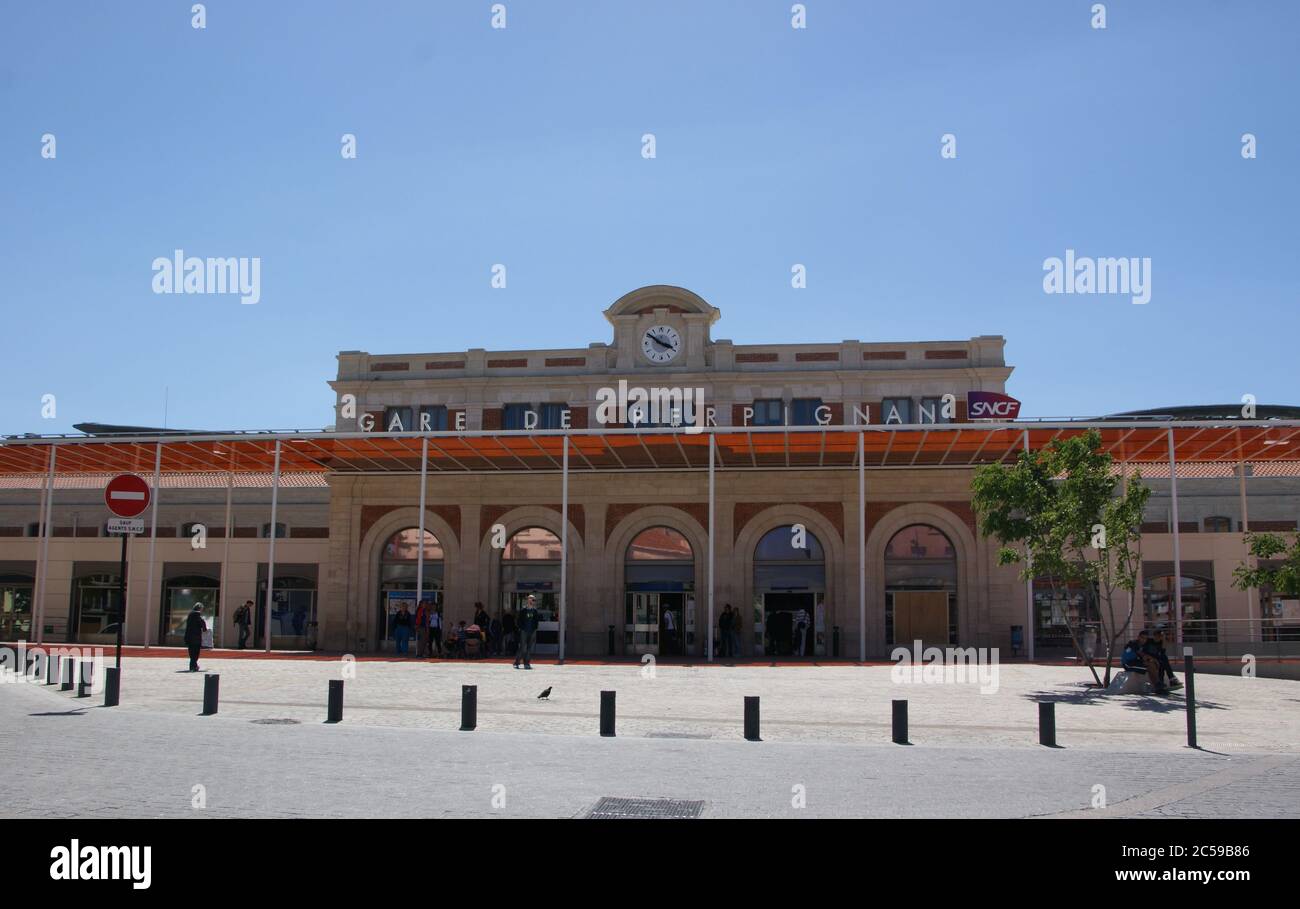 Gare de Perpignan, la gare de Perpignan considérée comme le centre du monde inspirant de Salvador Dali. Banque D'Images
