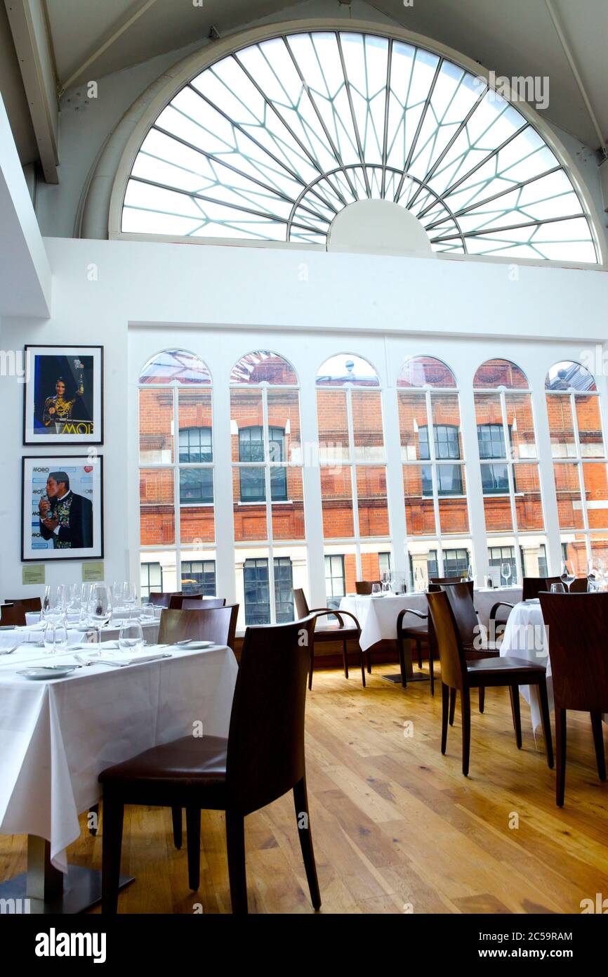 Royaume-Uni, Londres, salle de restaurant rôti Banque D'Images