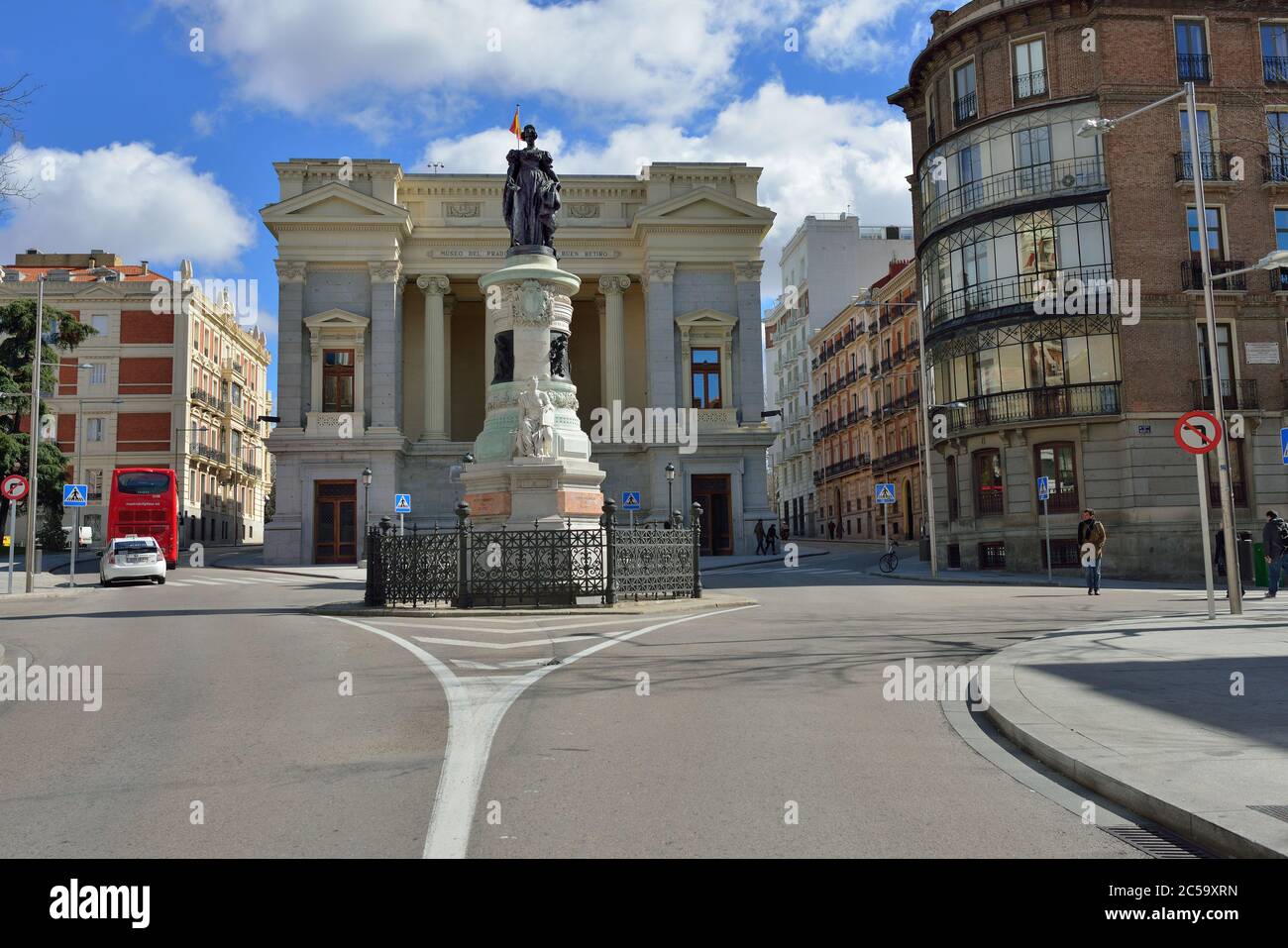 MADRID - 3 MARS 2014 : le musée du Prado de Madrid présente l'une des plus belles collections d'art européen au monde avec plus de 21,000 pièces. L'avant du Banque D'Images