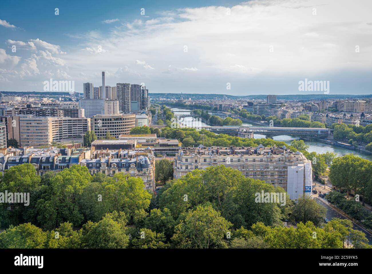 Paris, France - 25 06 2020 : vue sur Paris depuis la Tour Eiffel Banque D'Images