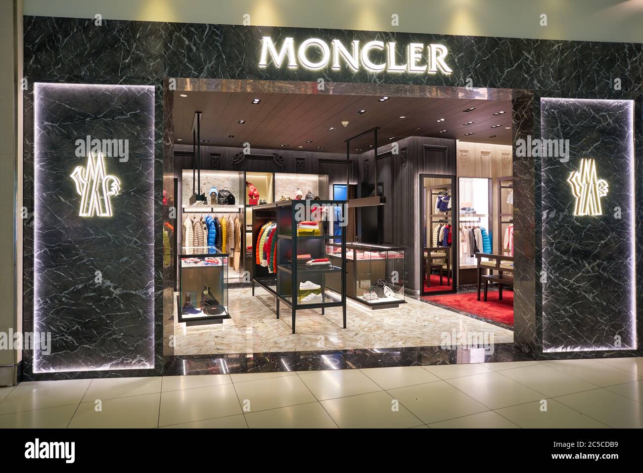 boutique moncler