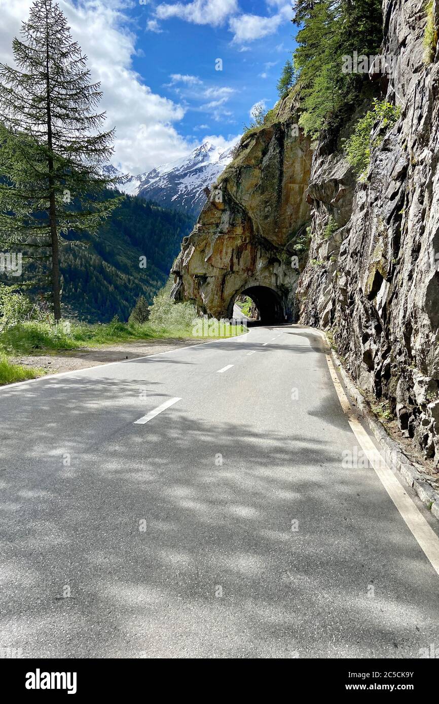 Col Grimsel dans les Alpes suisses, reliant l'Oberland bernois au Haut Valais, Suisse. Banque D'Images