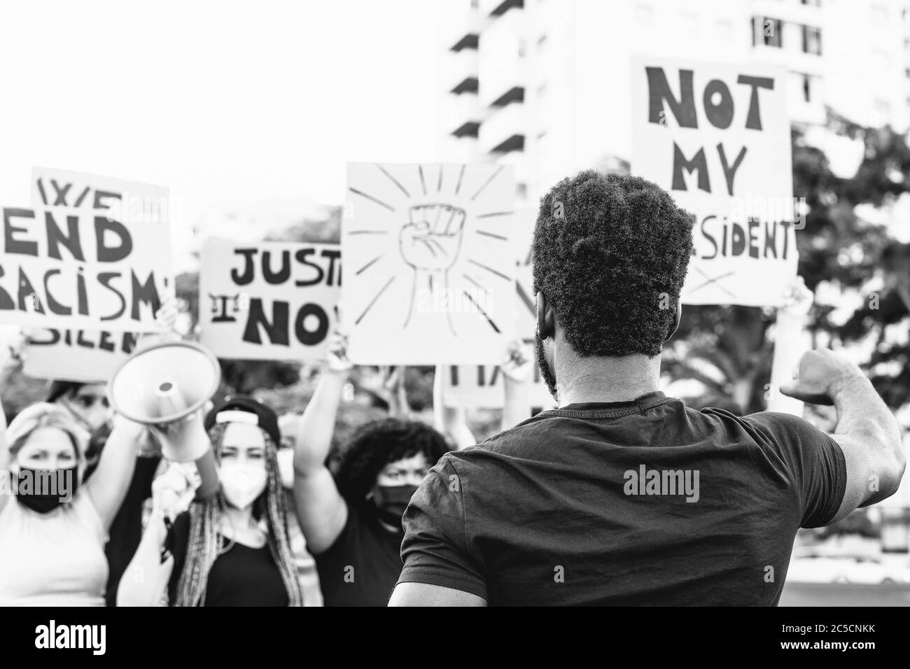Les vies noires comptent un mouvement militant protestant contre le racisme et luttant pour l'égalité - des manifestants de différentes cultures et des manifestations raciales Banque D'Images