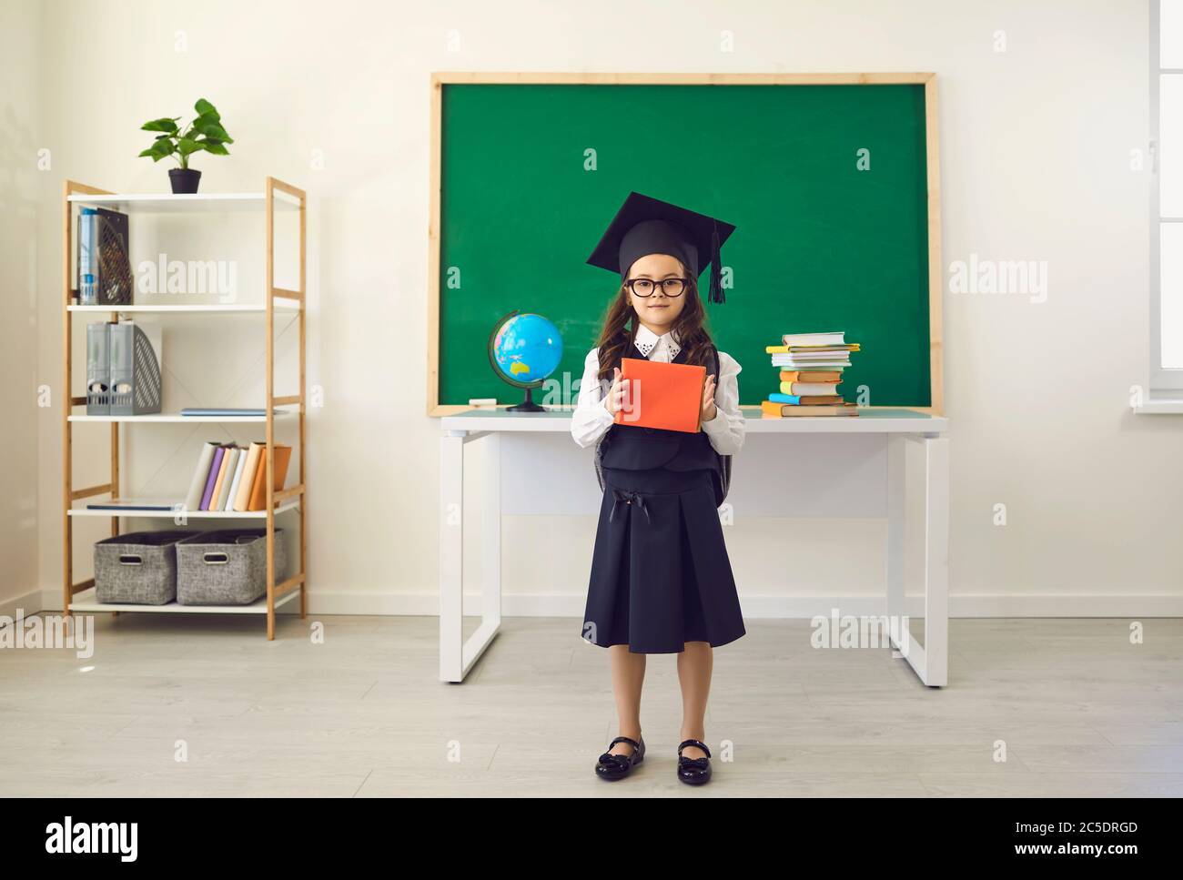 Épingle Exclusive Fière D'être Secrétaire D'école – Revers Ou Chapeau