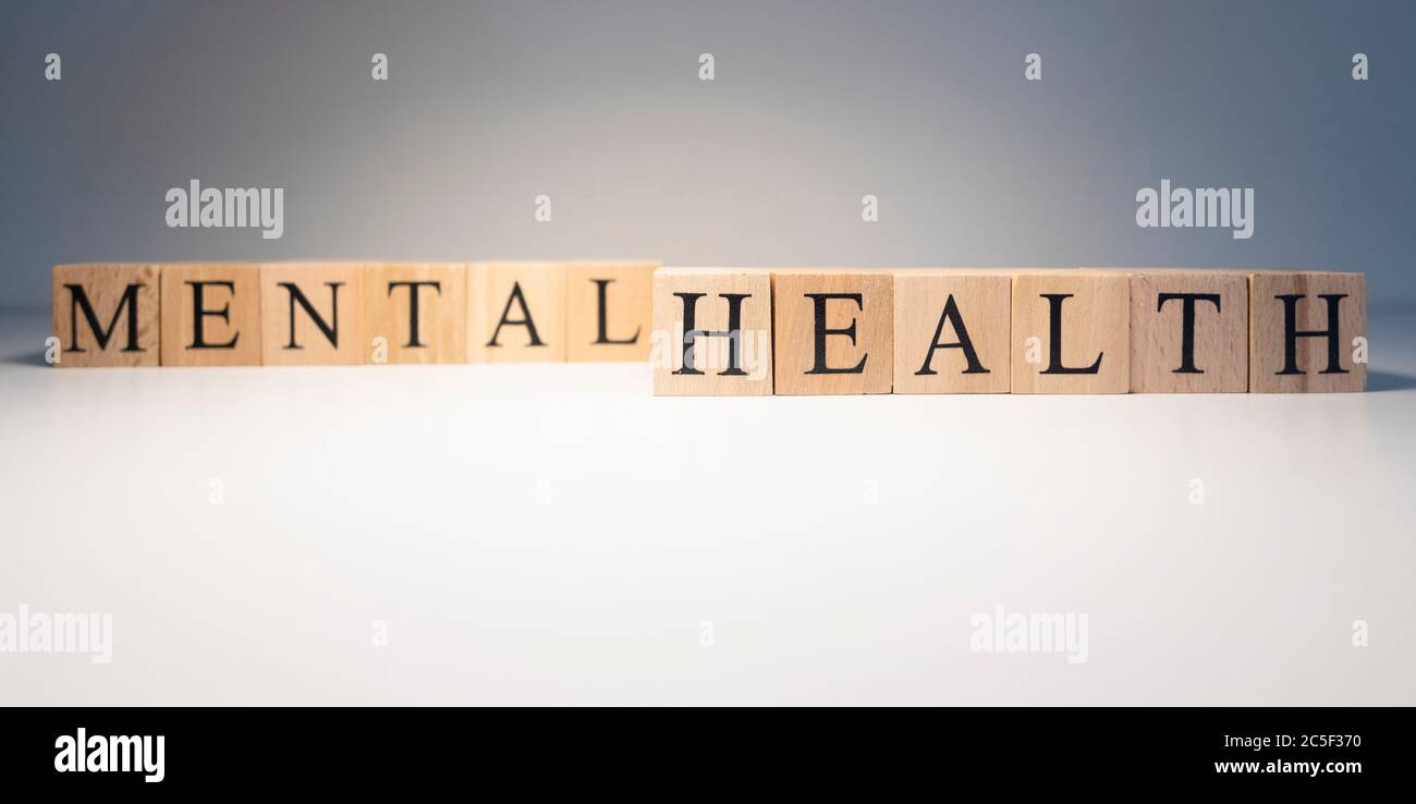 Texte de santé mentale de cubes en bois. Consépt sur la santé. Banque D'Images