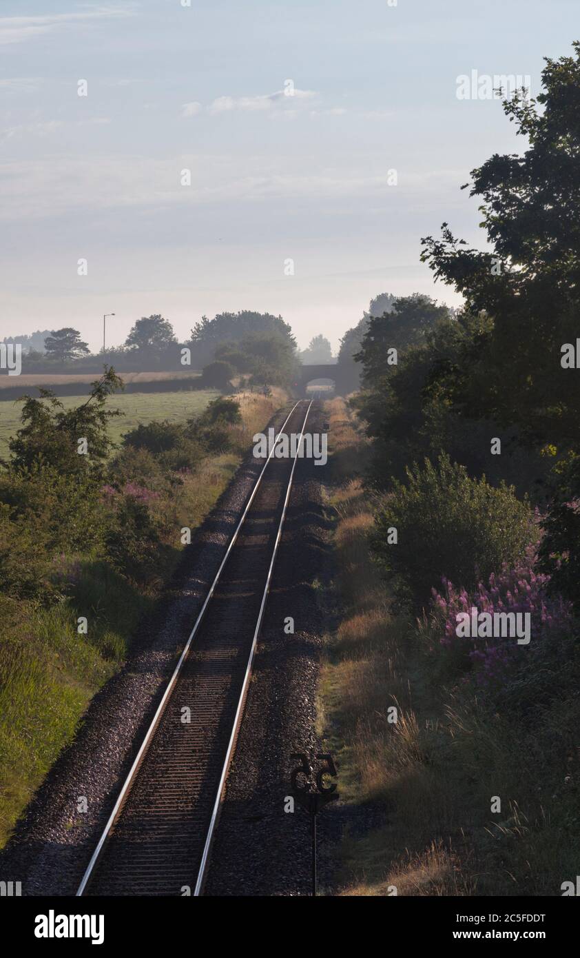 Voie unique voie ferroviaire de la ligne de chemin de fer de réseau à Wrea Green sur la ligne de chemin de fer sud de Fylde Banque D'Images