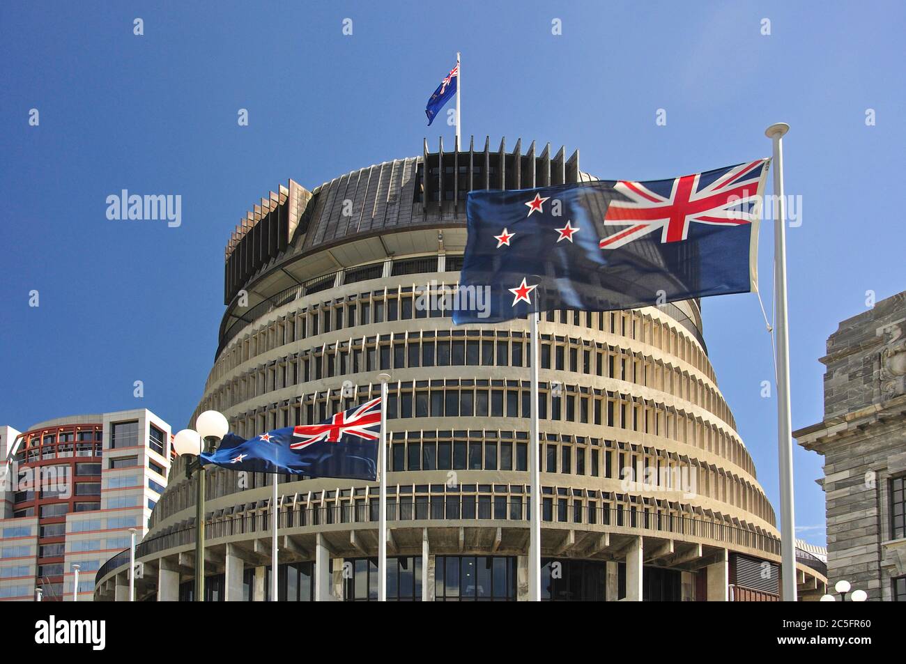 Bâtiment du Parlement du gouvernement de la Nouvelle-Zélande « Beehive ». Lambton Quay, Wellington, Île du Nord, Nouvelle-Zélande Banque D'Images