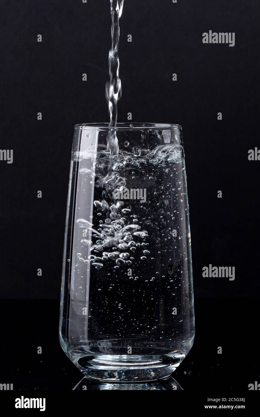 Concept d'eau douce et propre, verre d'eau isolé 032 Banque D'Images