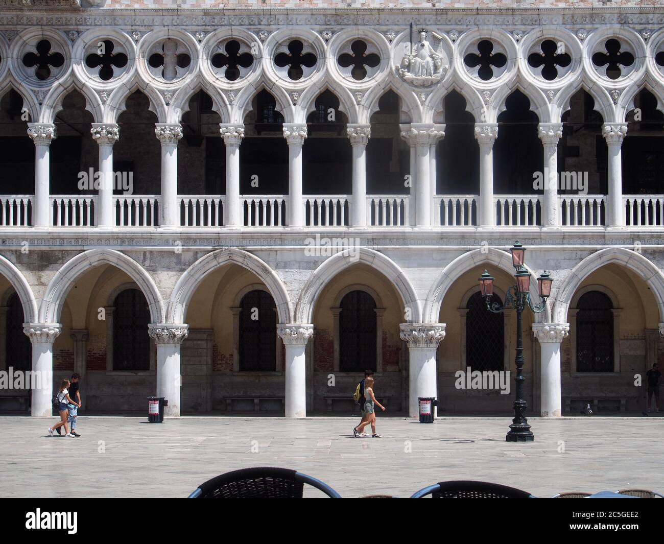 San Marco, Venise, Italie - juillet 2020. Les touristes européens seulement sont lentement de retour dans la Venise déserte après Covid-19 confinement ville lutte pour survivre Banque D'Images