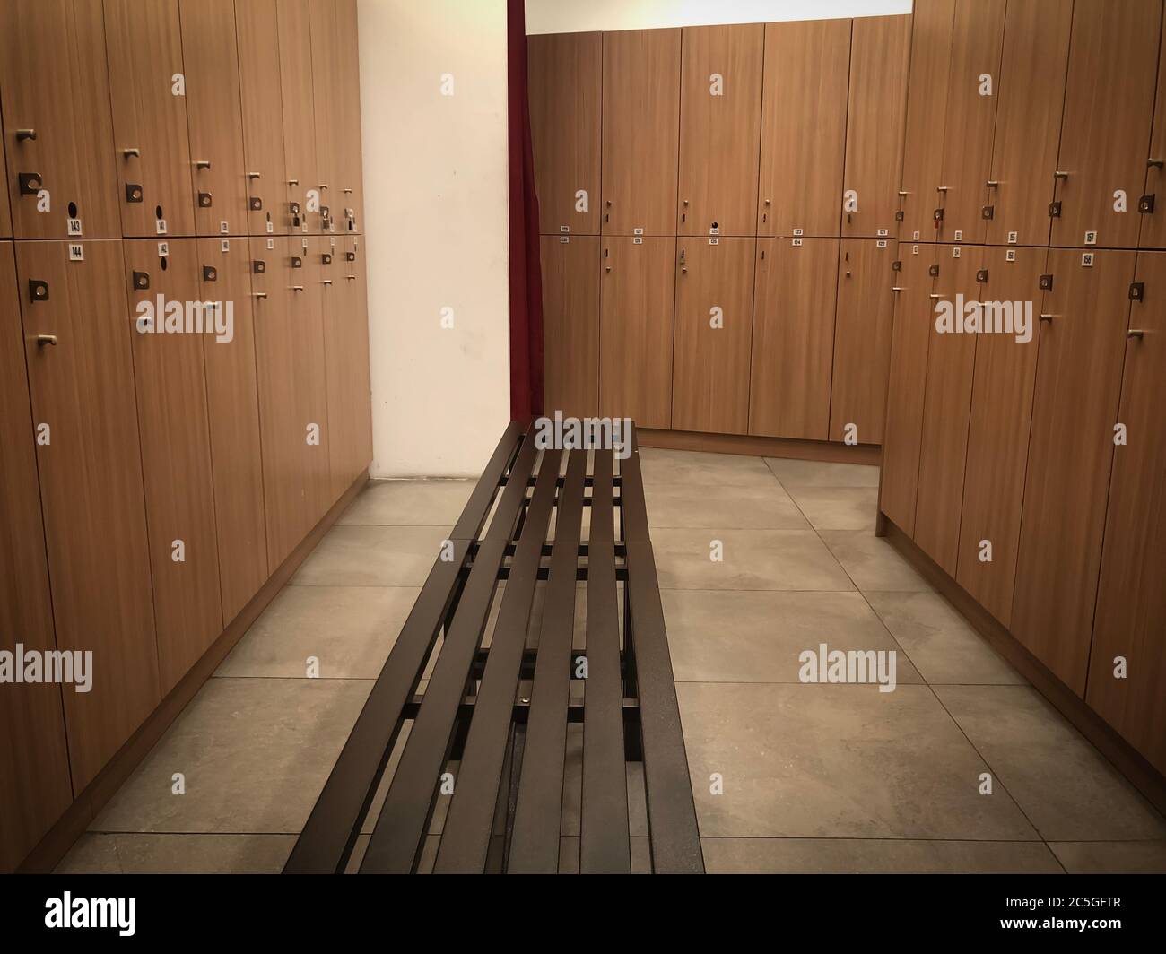 l'intérieur d'un vestiaire/vestiaire d'un gymnase. Banque D'Images