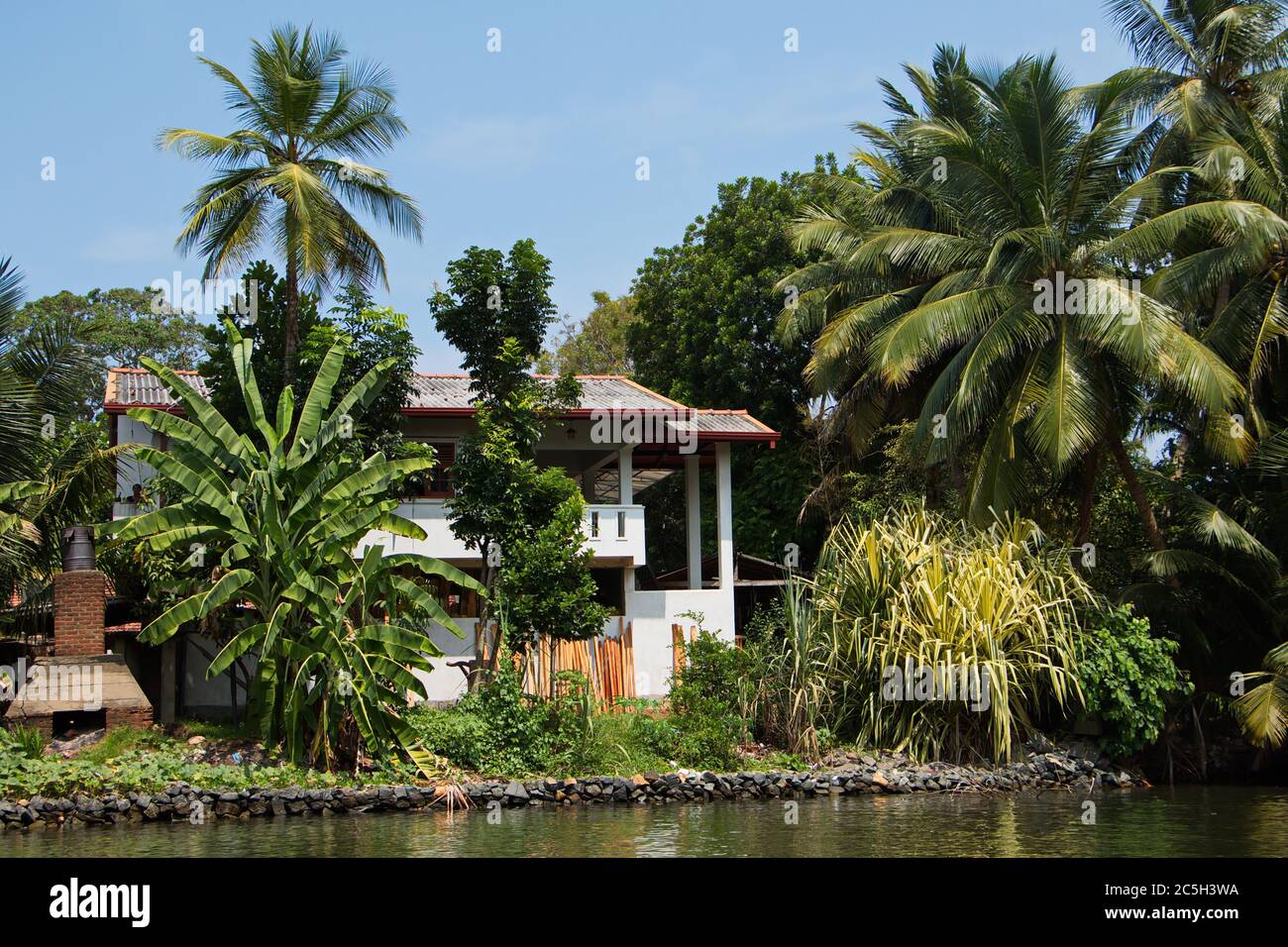 Maison sur la rivière Madu sur Sri Lanka, Asie Banque D'Images