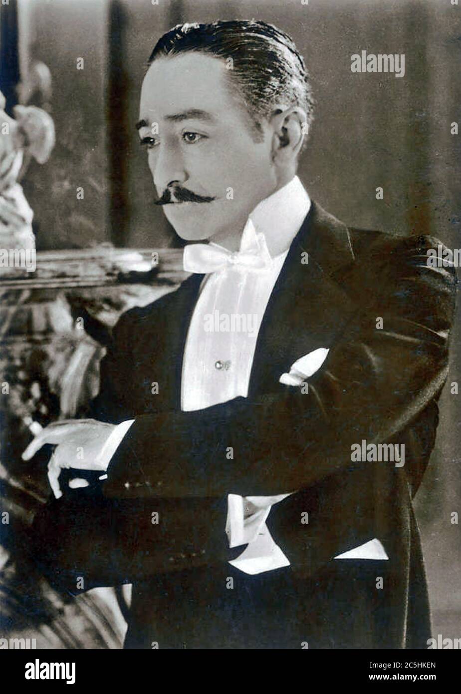 ADOLPHE MENJOU (1890-1963) acteur de cinéma américain Banque D'Images