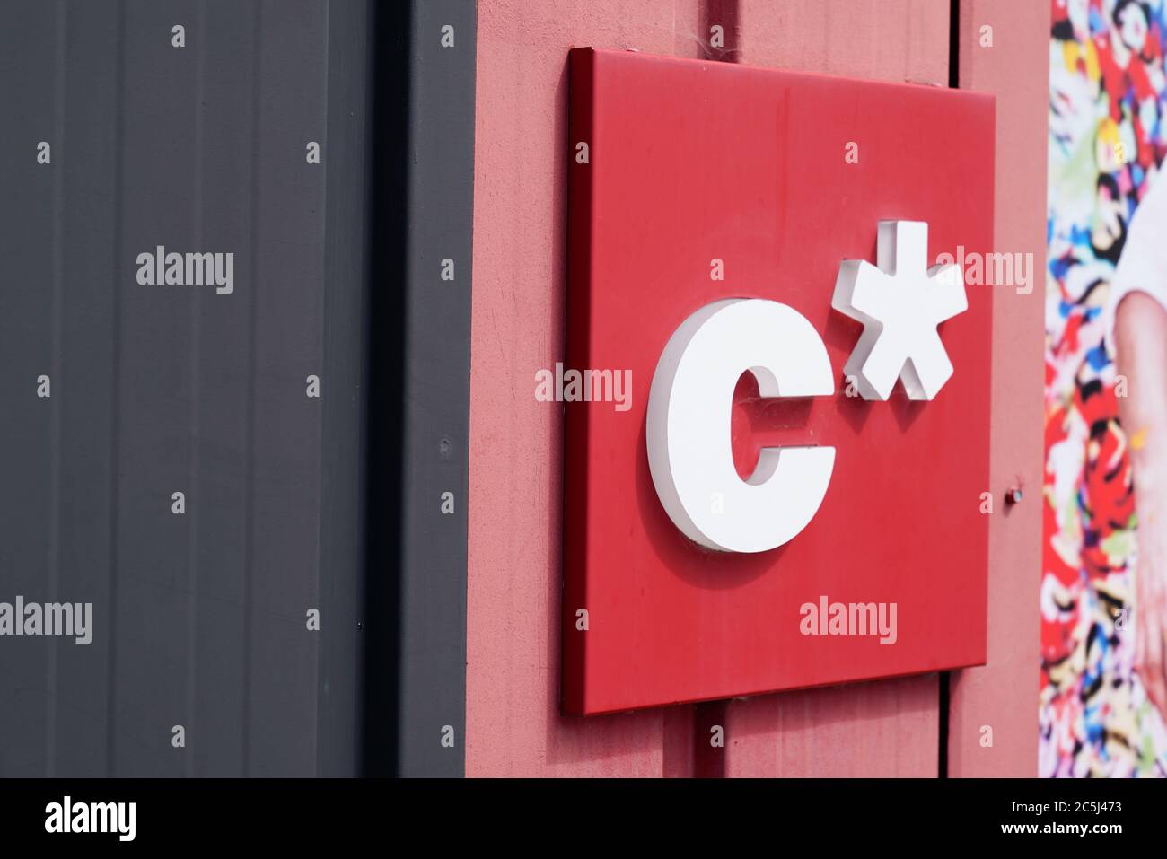 Bordeaux , Aquitaine / France - 07 02 2020 : enseigne celio et logo de croix sur le magasin pour hommes boutique de mode Banque D'Images