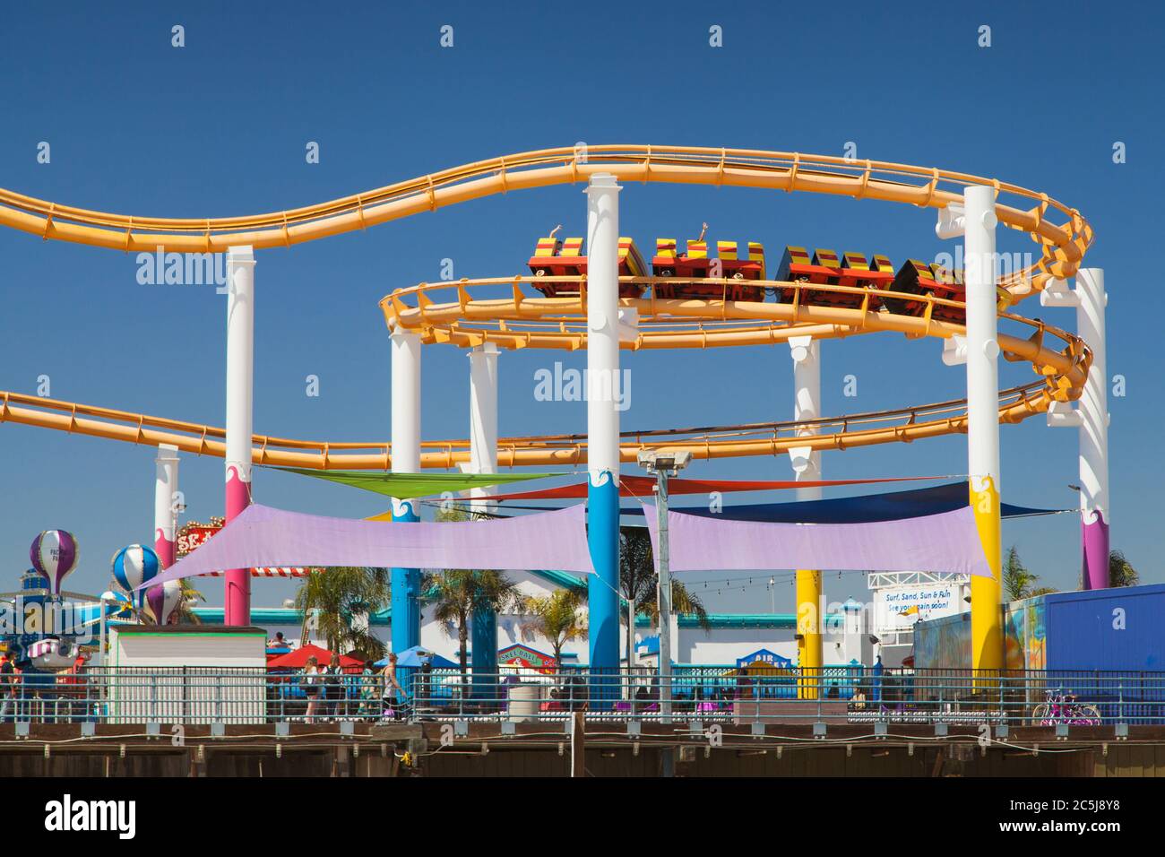 Las Angeles, Californie - 9 septembre 2019 : montagnes russes Pacific Park à Santa Monica, Los Angeles, États-Unis. Banque D'Images