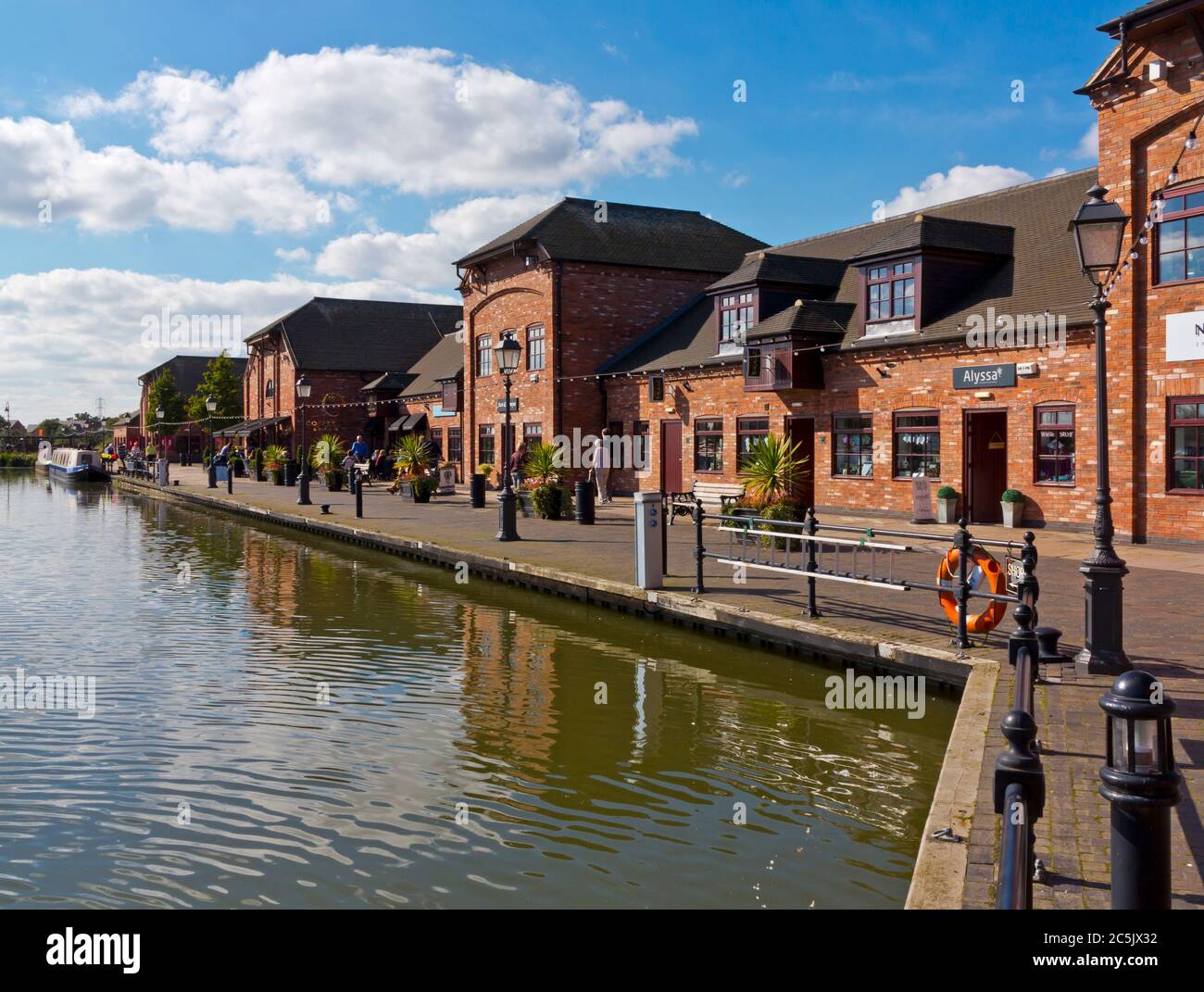 Barton Marina sur le canal Trent et Mersey dans le Staffordshire Angleterre. Banque D'Images