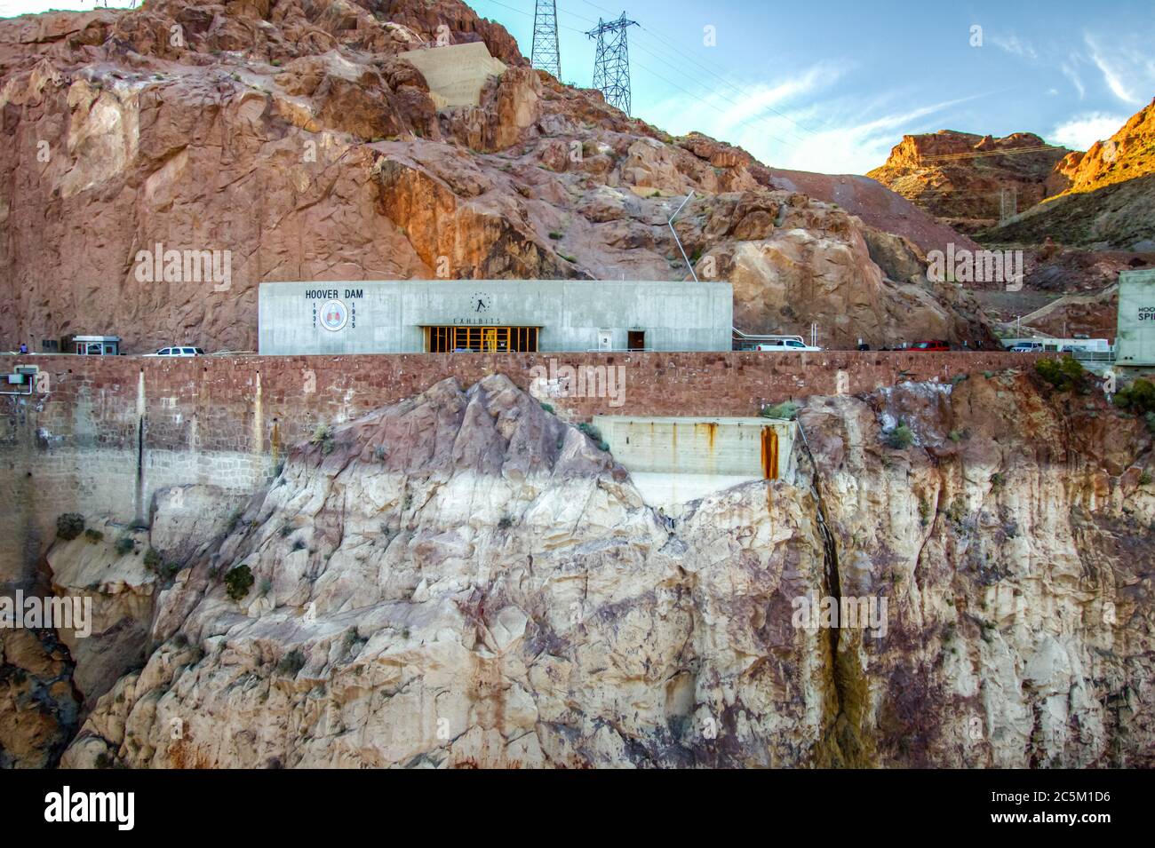 Extérieur du centre d'accueil du barrage Hoover, à la frontière du Nevada en Arizona. Banque D'Images