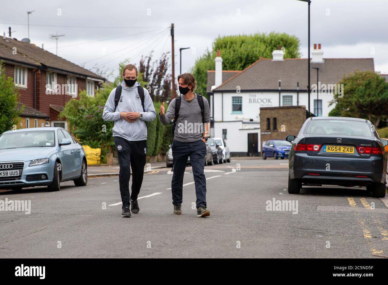 Londres, Royaume-Uni. 4 juillet 2020. Thomas Frank, entraîneur en chef de Brentford, arrive à Griffin Park devant le Brentford FC contre Wigan Athletic. Brentford entrer dans le jeu cinq points derrière West Bromm et cherchent à obtenir dans la promotion automatique spot. Crédit : Liam Asman/Alay Live News Banque D'Images