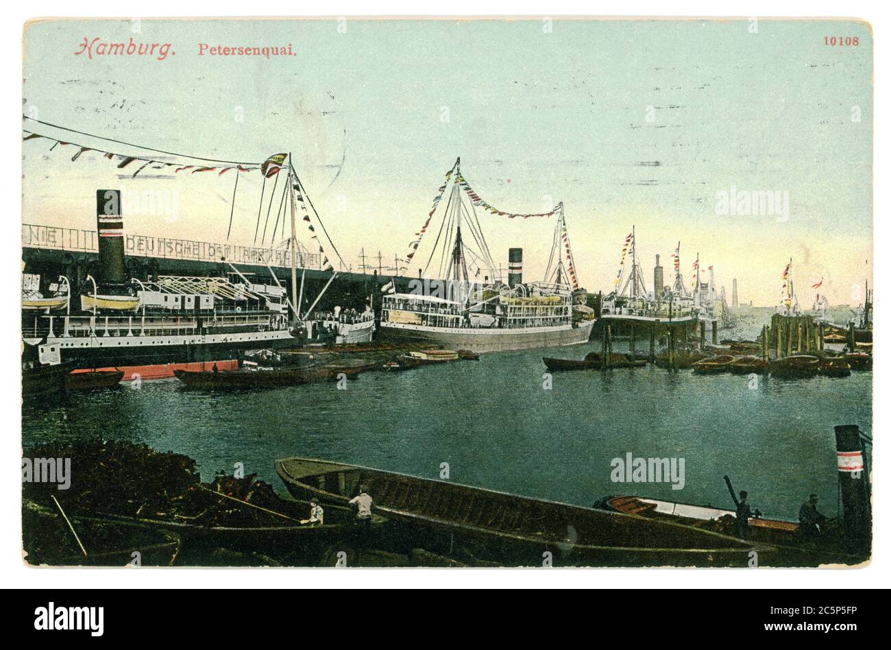 ALLEMAGNE - VERS 1910: Carte postale vintage avec des bords altérés sur fond blanc imprimé en 1910, Allemagne. Port d'image rétro de Hambourg, Allemagne Banque D'Images