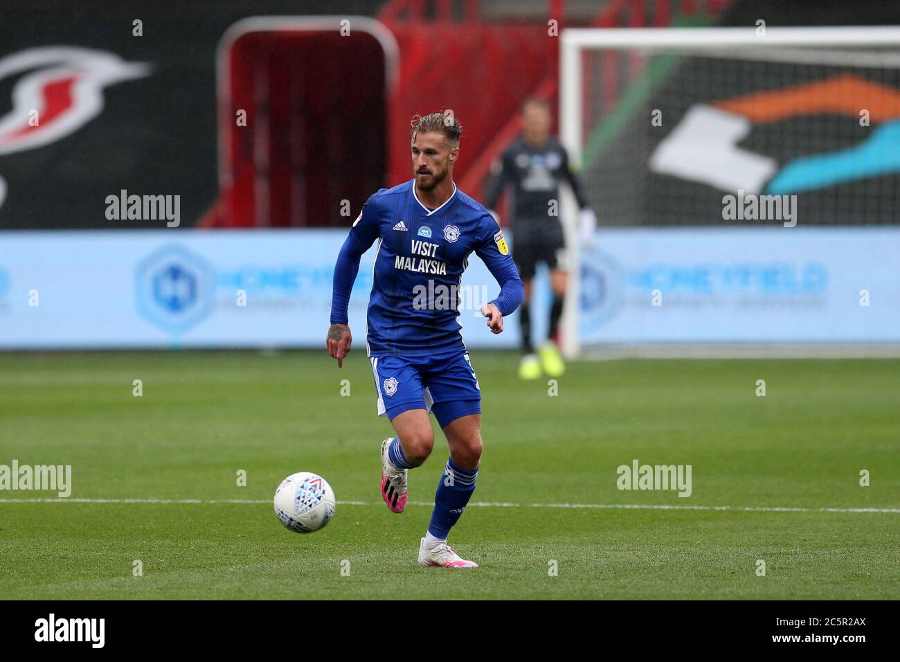 Bristol, Royaume-Uni. 04e juillet 2020. Joe Bennett de Cardiff en action. Match de championnat EFL Skybet, Bristol City et Cardiff City au stade Ashton Gate de Bristol le samedi 4 juillet 2020. Cette image ne peut être utilisée qu'à des fins éditoriales. Usage éditorial uniquement, licence requise pour un usage commercial. Aucune utilisation dans les Paris, les jeux ou les publications d'un seul club/ligue/joueur. photo par Andrew Orchard/Andrew Orchard sports Photography/Alamy Live News crédit: Andrew Orchard sports Photography/Alamy Live News Banque D'Images