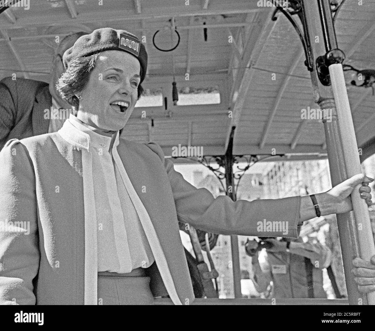 Le maire Dianne Feinstein au téléphérique de San Francisco benifit le 29 octobre 1980 Banque D'Images
