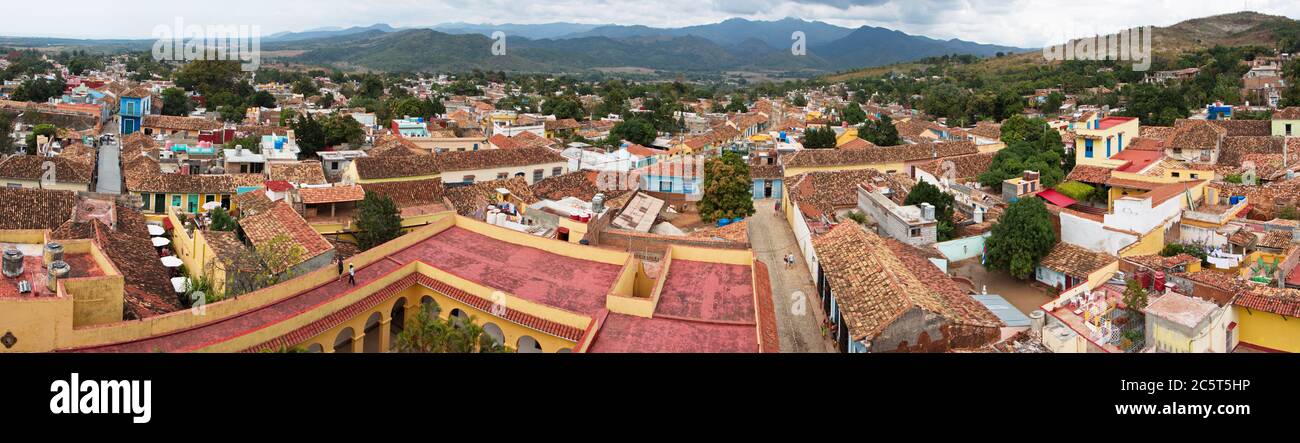 Vue de la tour de Convento San Francisco de Asis sur la vieille ville de Trinidad à Cuba, Caraïbes, Amérique Banque D'Images